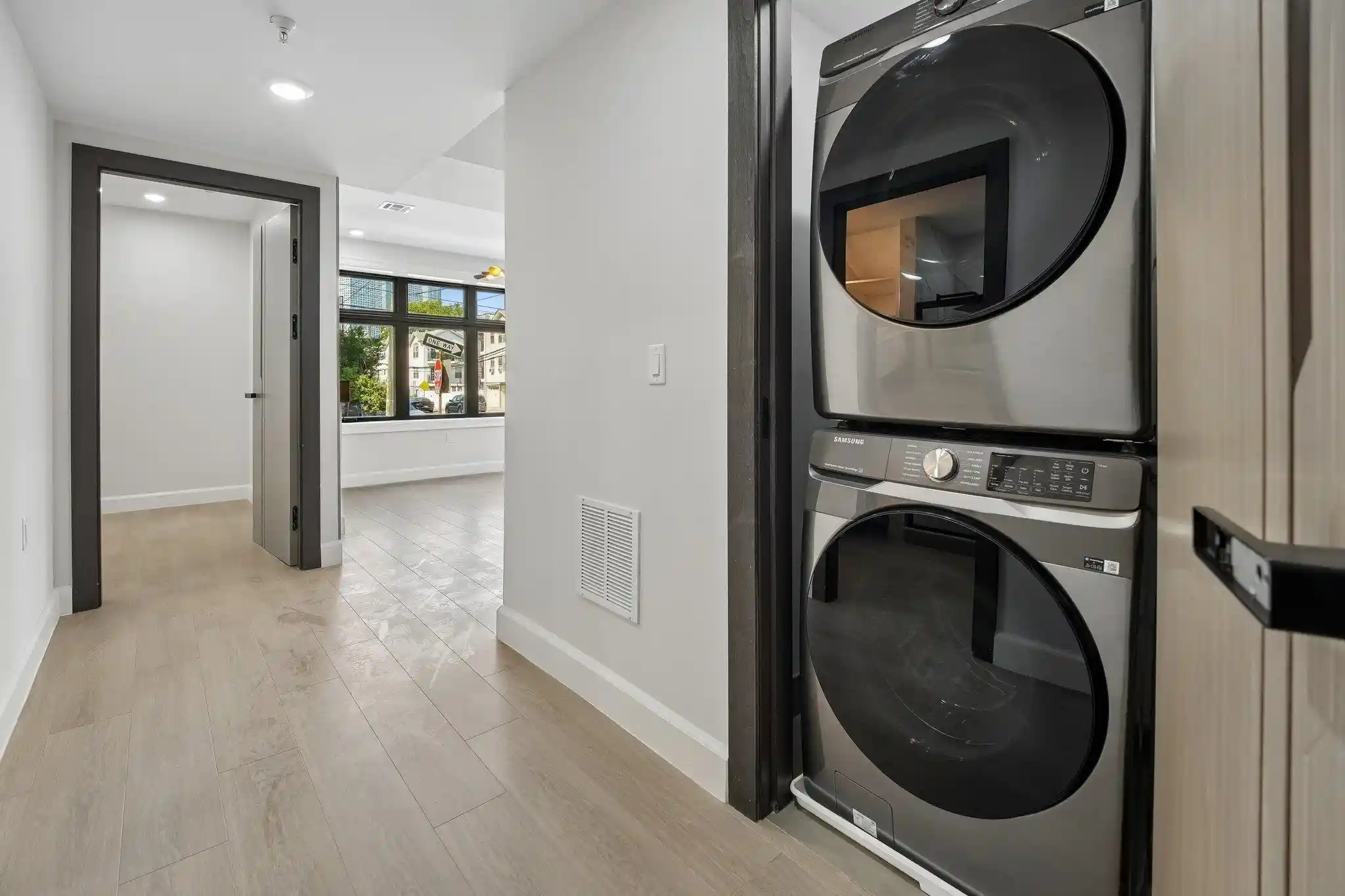 13th image of 158 Oakland Ave #1A, Jersey City, NJ 07306 | MLS# 260016285