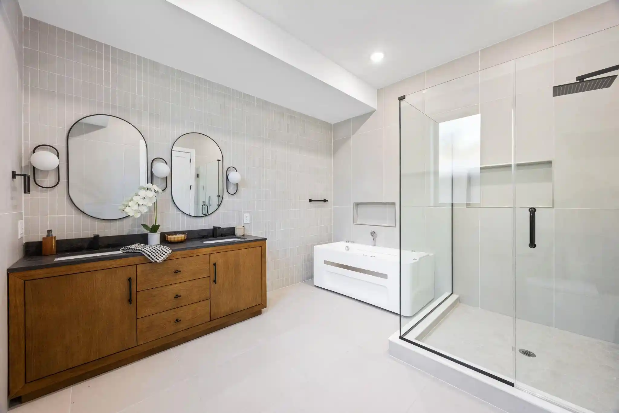 4th image of 33 Graham St #1, Jersey City, NJ 07307 | MLS# 260016318