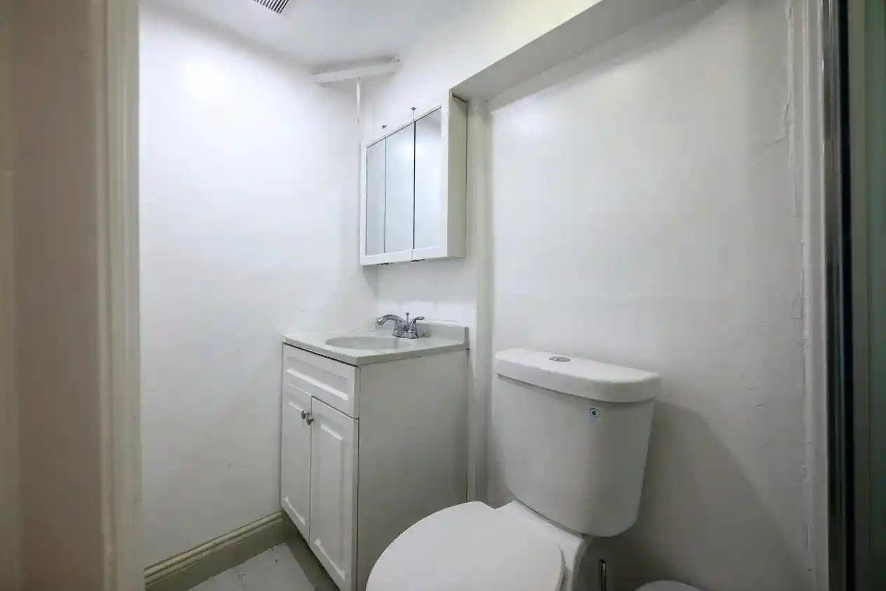 5th image of 661 John F Kennedy Blvd, Bayonne, NJ 07002 | MLS# 260016400