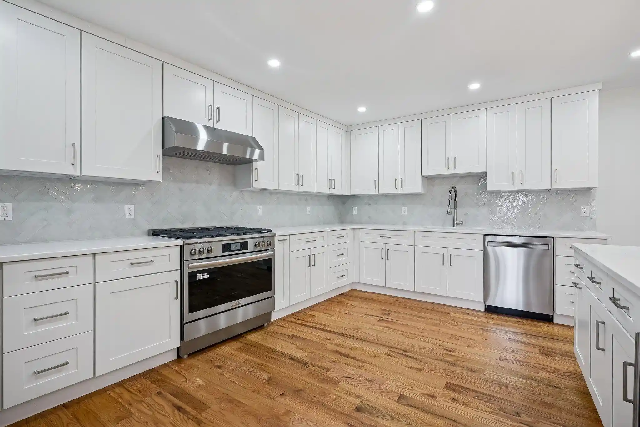 Photo 3 of Multi family home for sale at 927 Pavonia Ave, Jersey City, NJ 07306 | MLS# 260016427 | Listing updated on 2026-08-21
