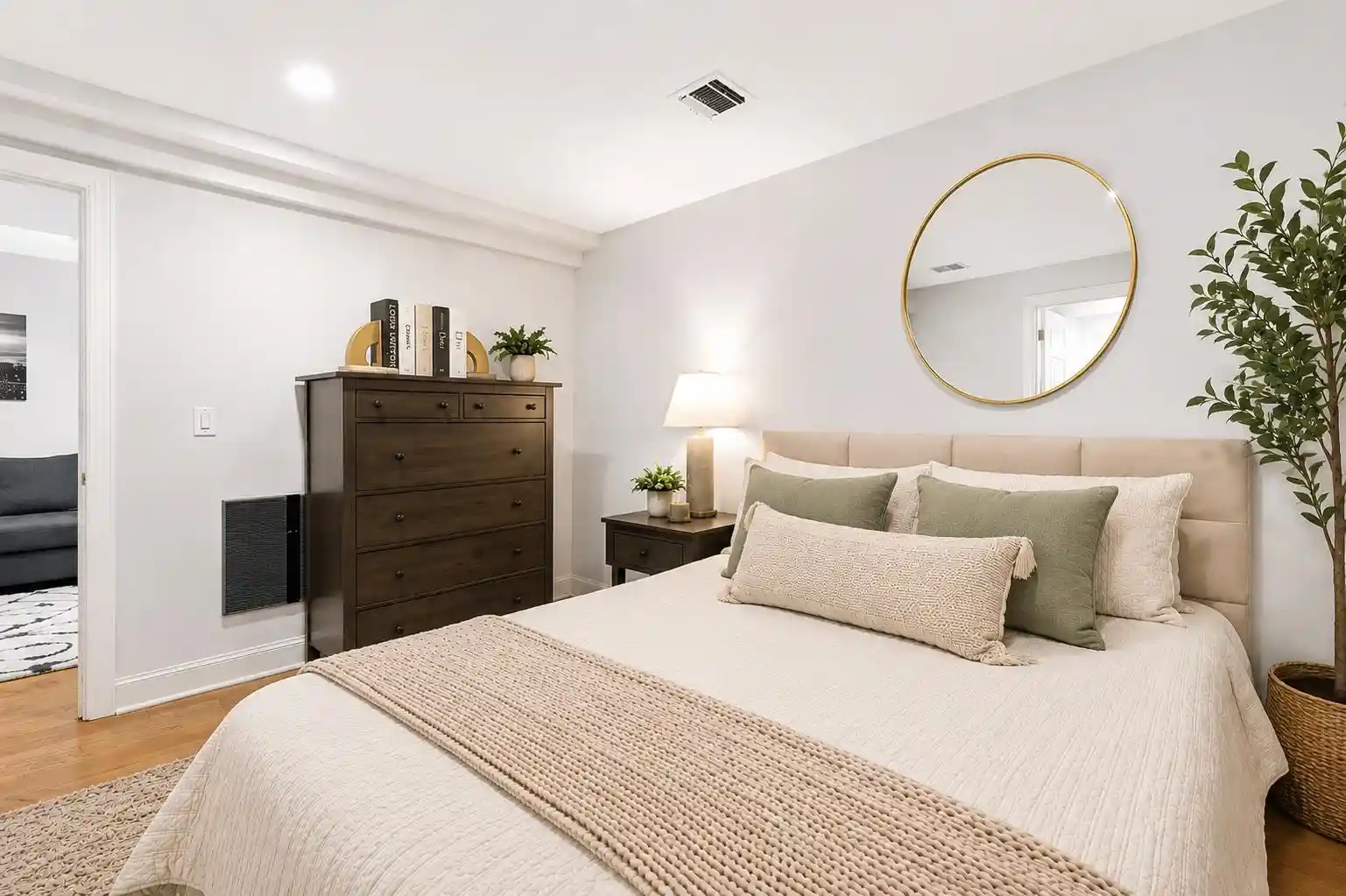 4th image of 41 Bentley Ave #1, Jersey City, NJ 07304 | MLS# 260016428