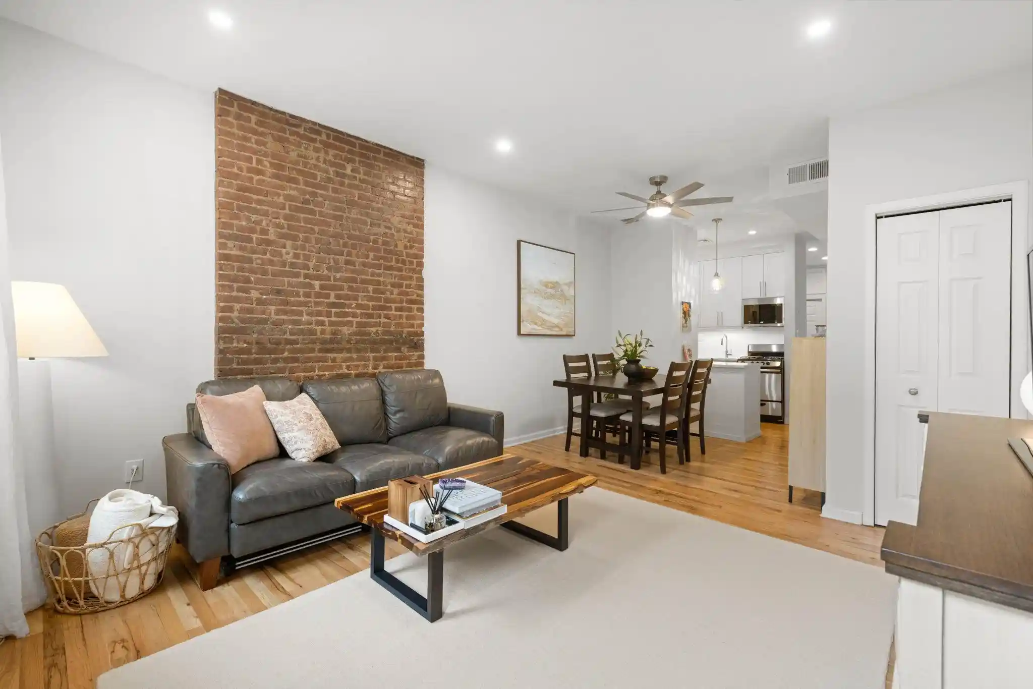 3rd image of 155 14Th St, Hoboken, NJ 07030