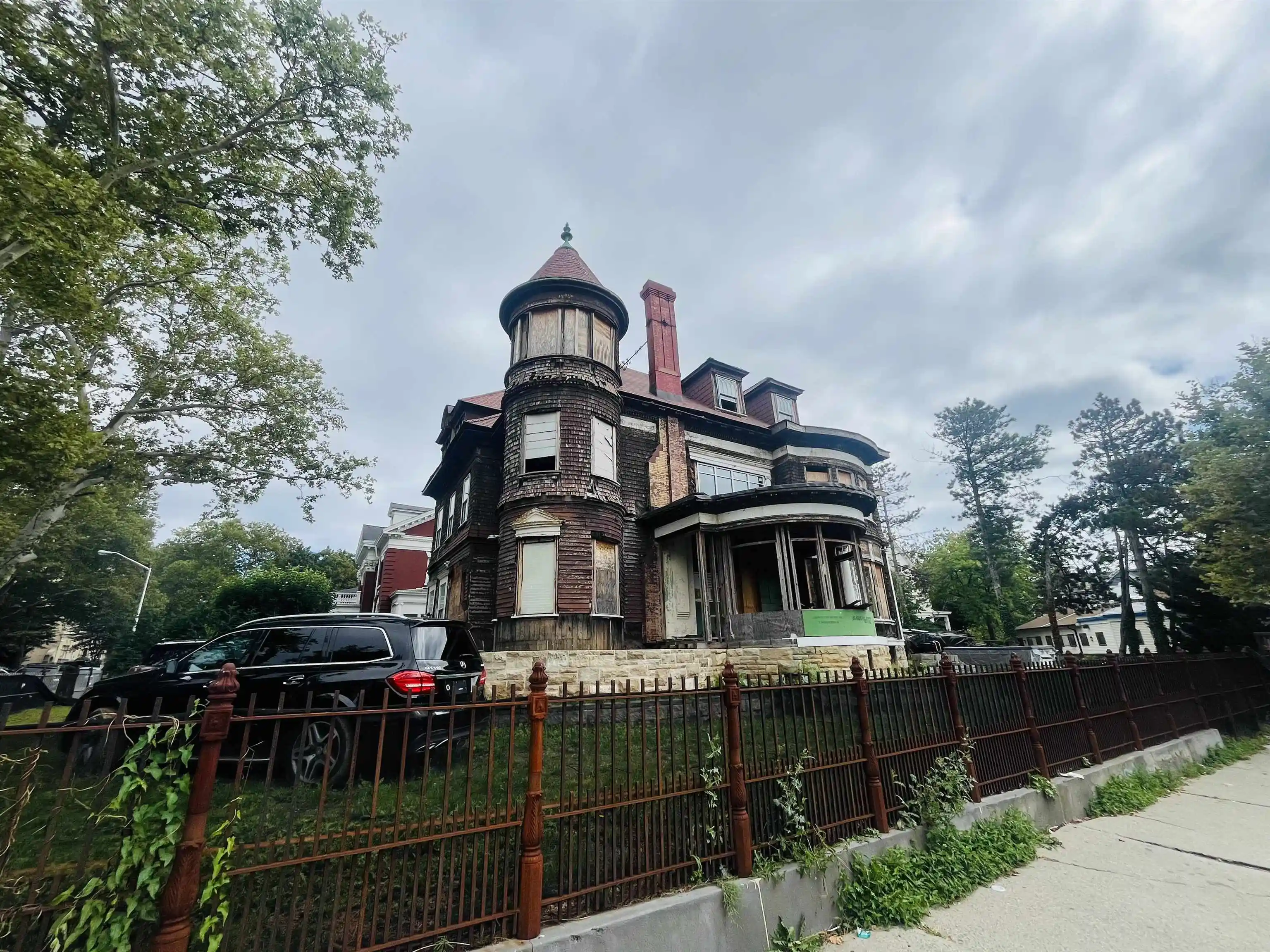 Photo 2 of Single family home for sale at 2456 Kennedy Blvd, Jersey City, NJ 07304 | MLS# 260016493 | Listing updated on 2026-08-19