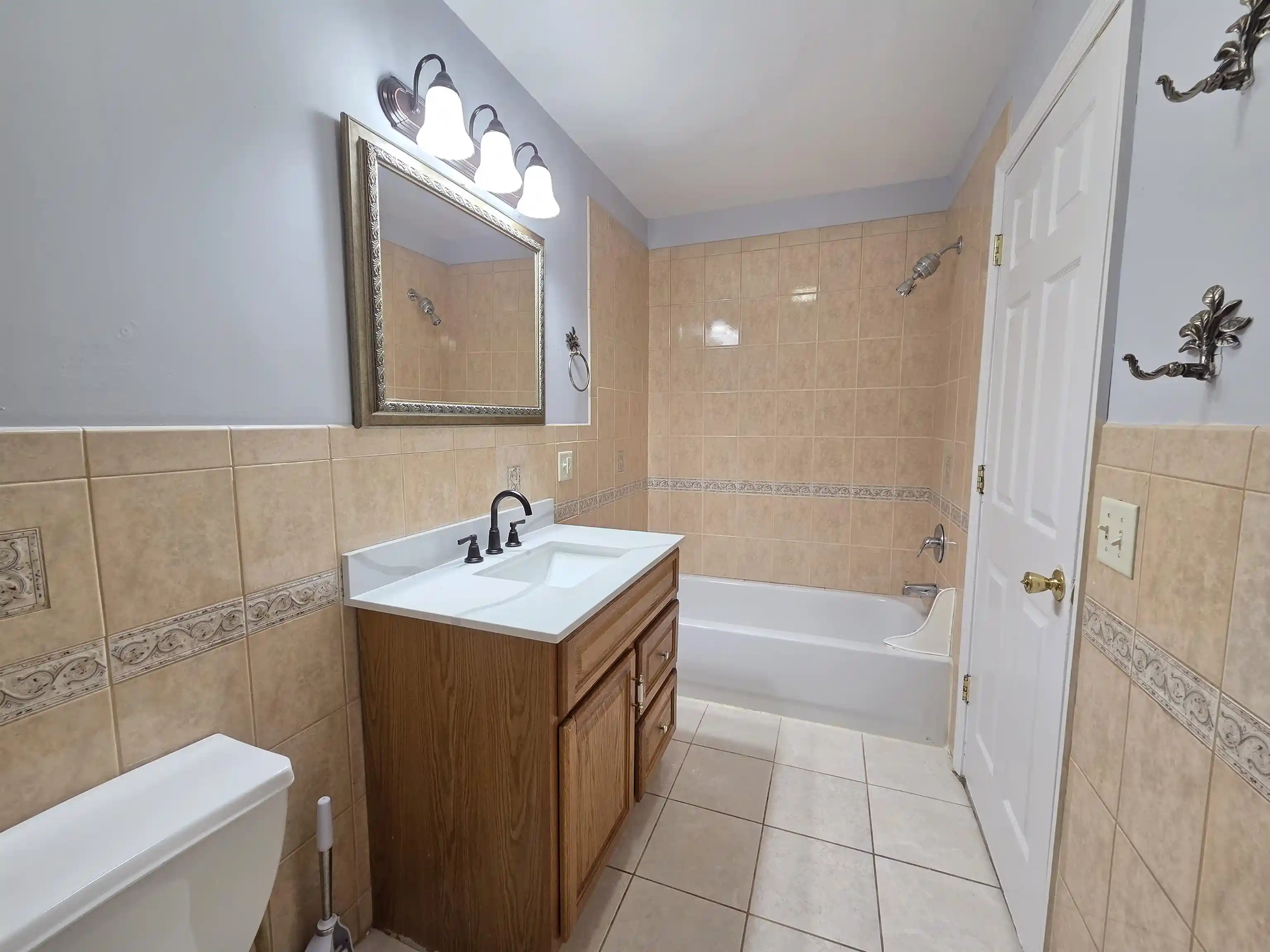 Listing Photo 4 - Condo for sale in building located at 27 Jewett Ave, Jersey City, NJ 07304
