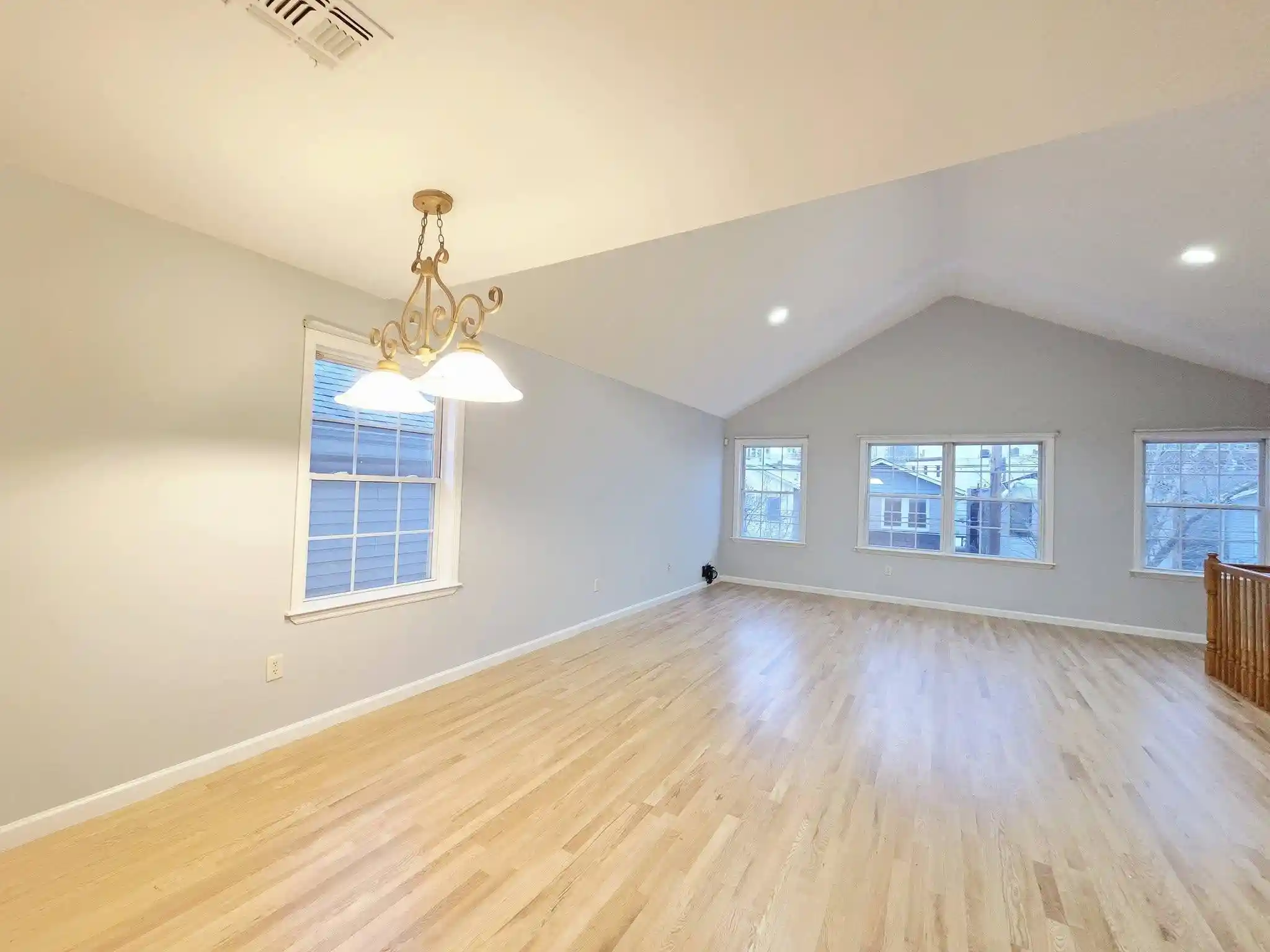 5th image of 27 Jewett Ave, Jersey City, NJ 07304 | MLS# 260016508