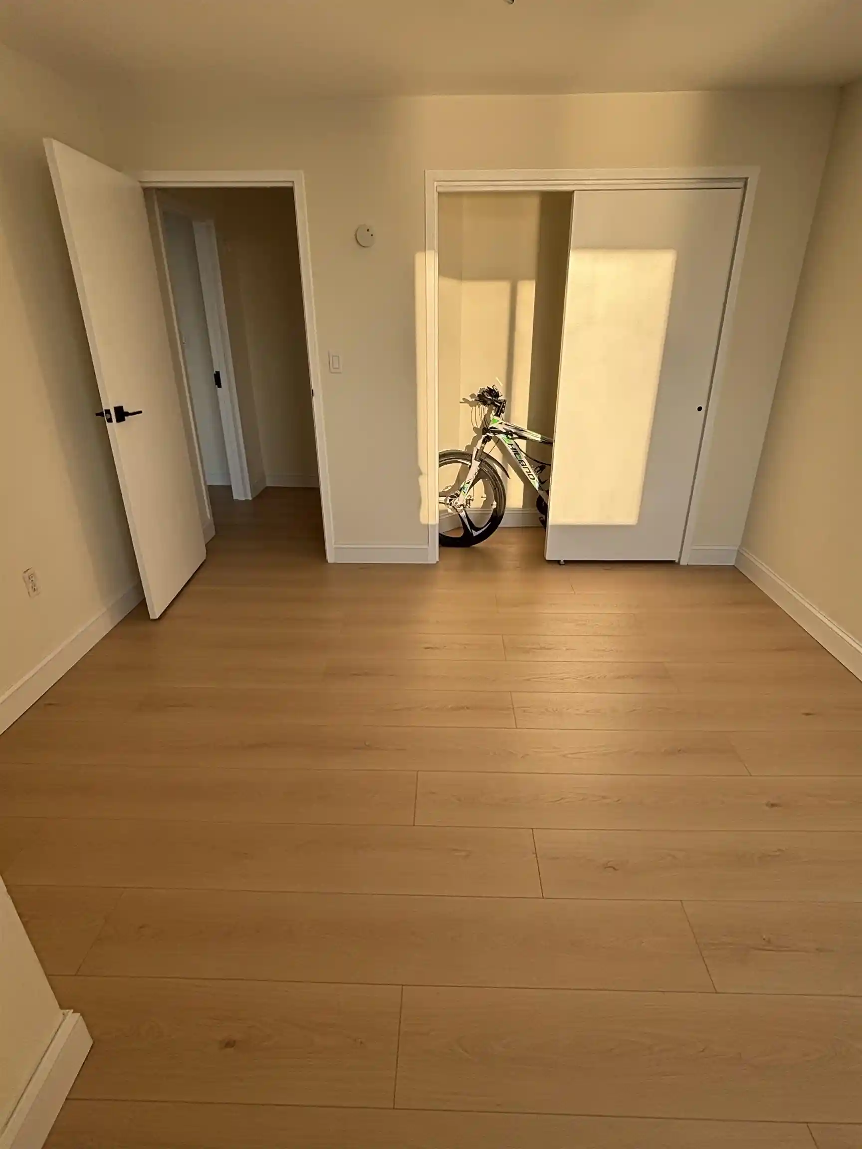 Photo 3 of Condo for sale at 1740 Harmon Cvs Tower #1740, Secaucus, NJ 07094 | MLS# 260016521 | Listing updated on 2026-08-19
