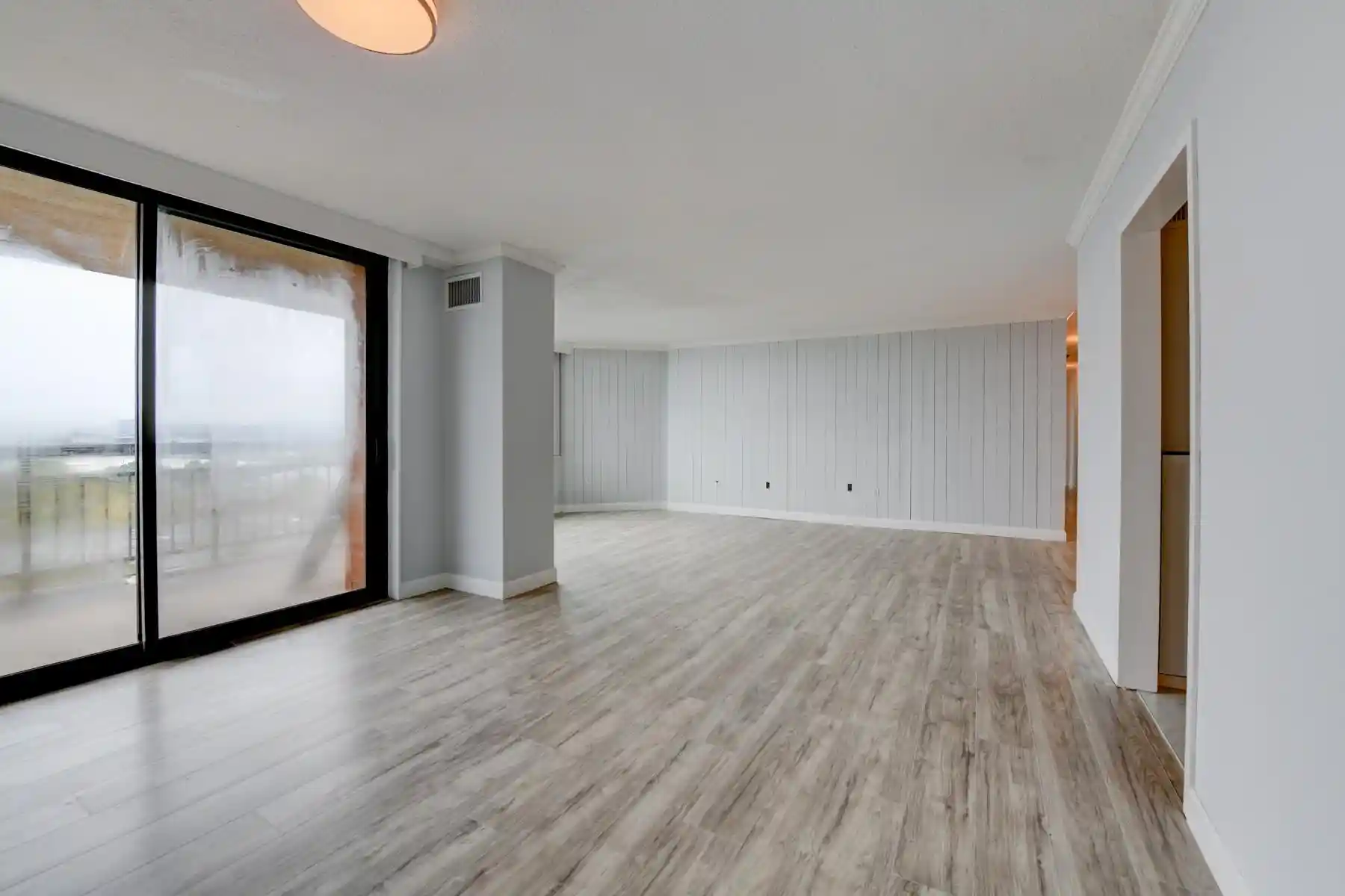 Photo 3 of Condo for sale at 807 Harmon Cvs Tower #807, Secaucus, NJ 07094 | MLS# 260016555 | Listing updated on 2026-08-19
