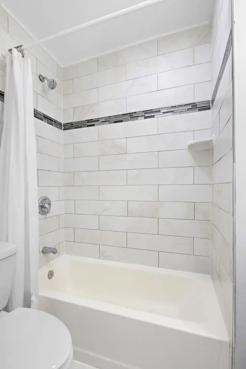2nd image of 204 Willow Ave #4R, Hoboken, NJ 07030 | MLS# 260016567