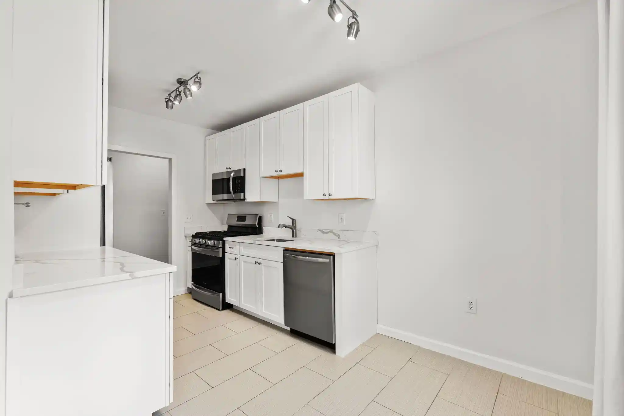 Photo 3 of Condo for sale at 2520 John F Kennedy Blvd #2E, Jersey City, NJ 07304 | MLS# 260016640 | Listing updated on 2026-09-30