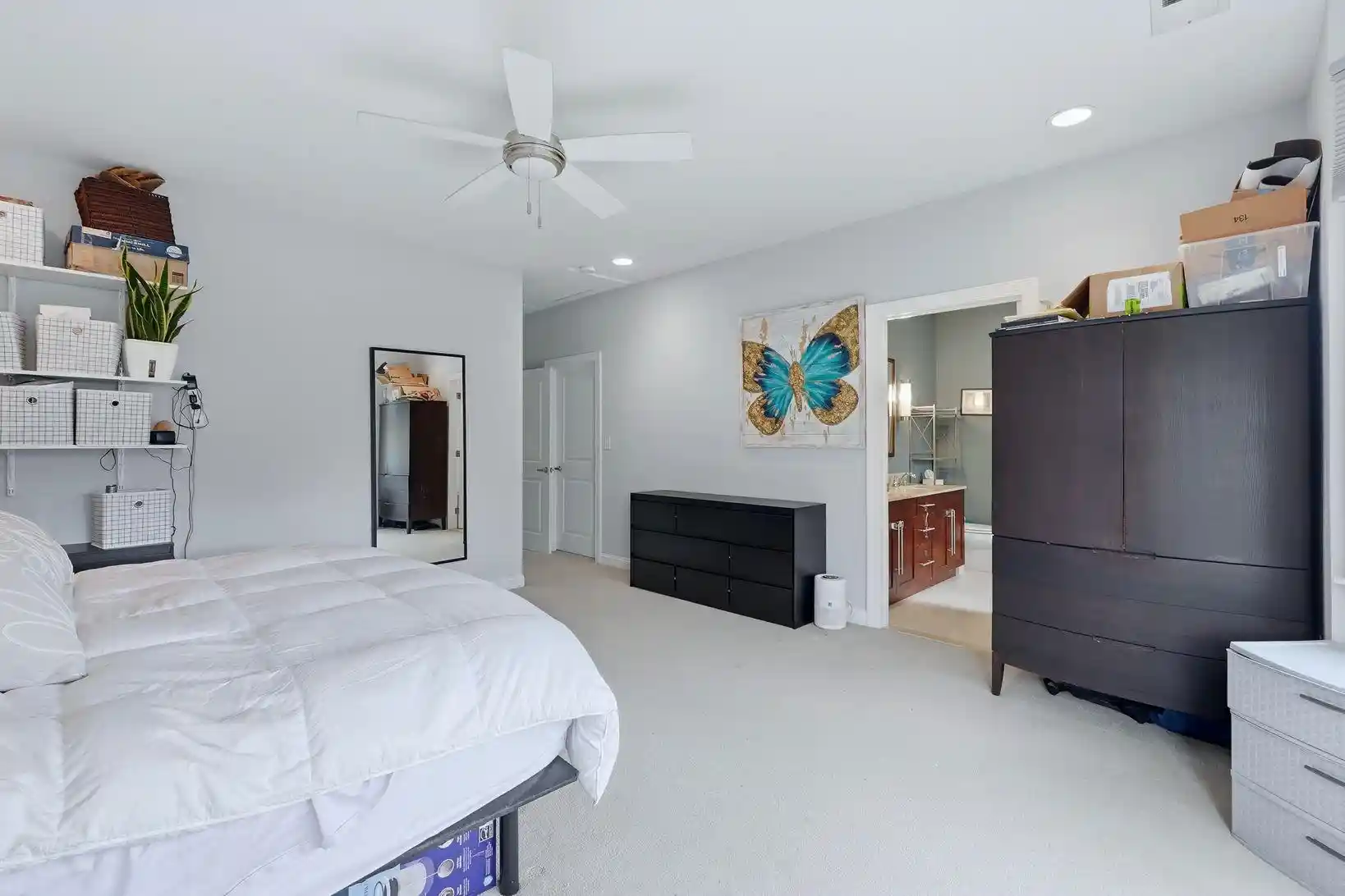 4th image of 6 Intrepid Ct, Jersey City, NJ 07305 | MLS# 260016675