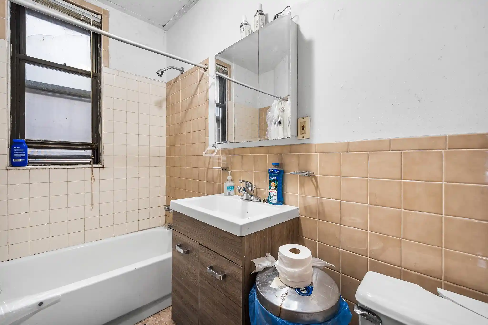 5th image of 236 Griffith St, Jersey City, NJ 07307 | MLS# 260016684