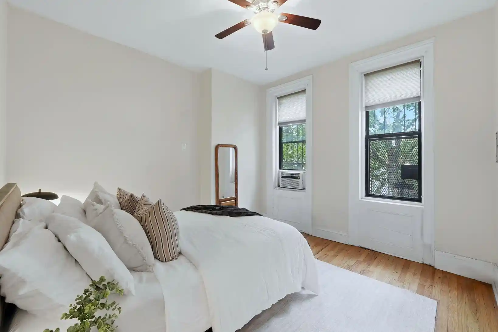 Photo 3 of Condo for sale at 298 2Nd St #3L, Jersey City, NJ 07302 | MLS# 260016841 | Listing updated on 2026-09-16