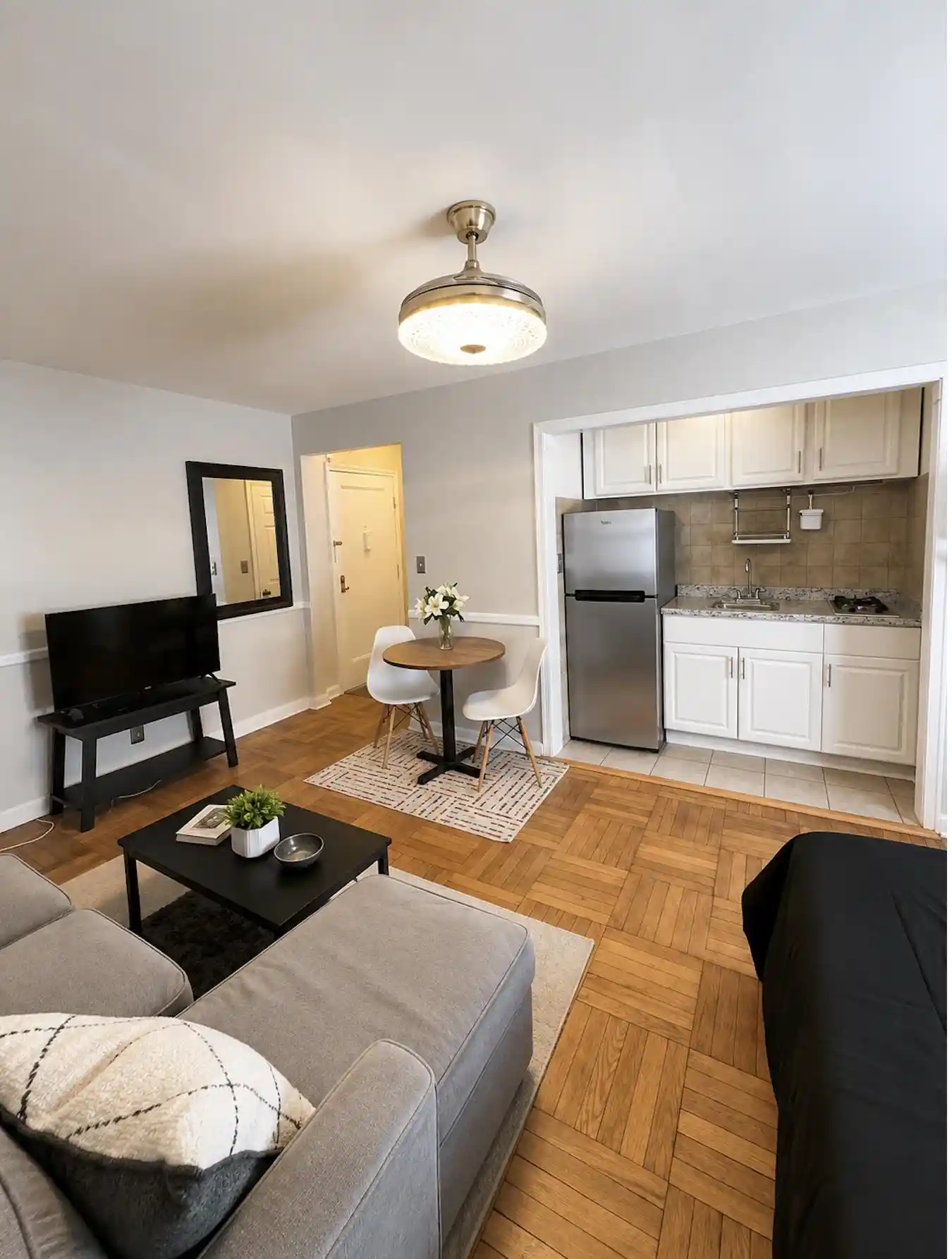 4th image of 165 Vroom St #1M, Jersey City, NJ 07306 | MLS# 260016934
