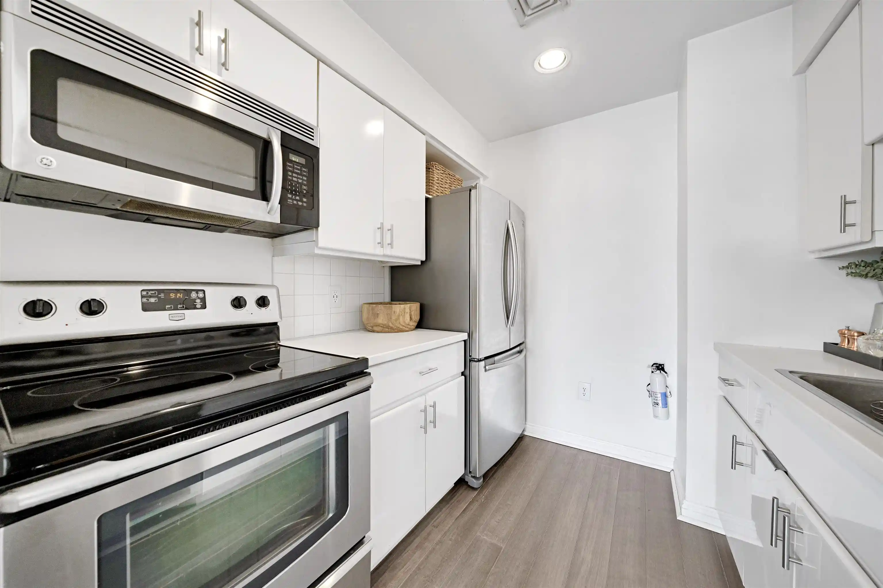 23rd image of 204 Shearwater Ct West #33, Jersey City, NJ 07305 | MLS# 260016970
