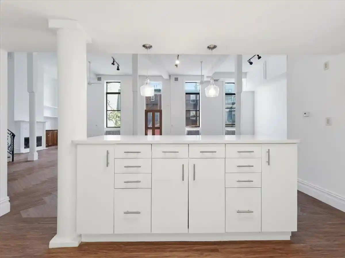 4th image of 299 Pavonia Ave, Jersey City, NJ 07302