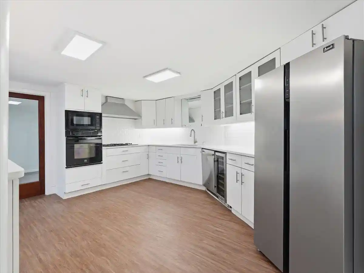 2nd image of 299 Pavonia Ave, Jersey City, NJ 07302