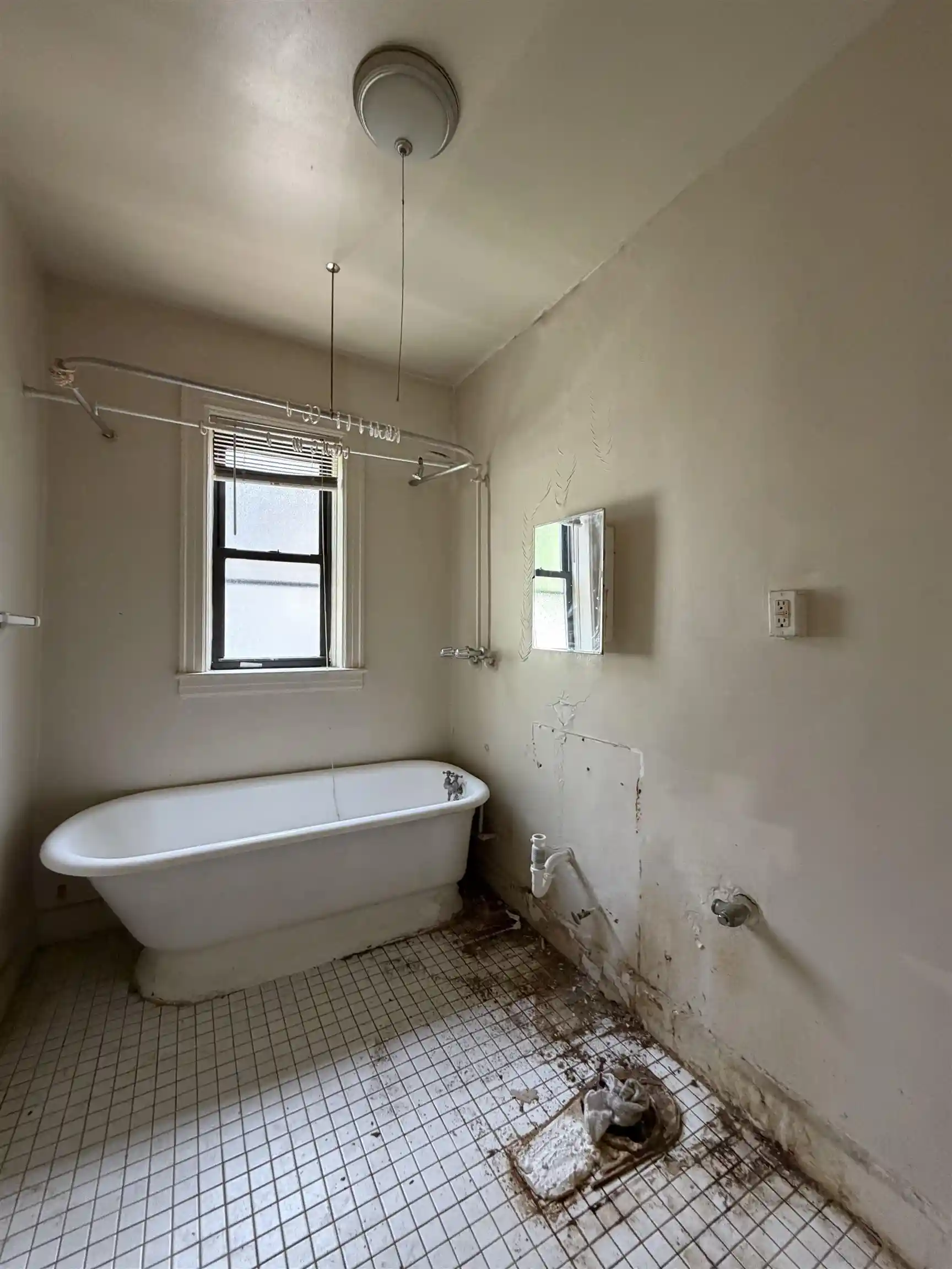 Listing Photo 4 - Condo for sale in building located at 680 Kennedy Blvd, Bayonne, NJ 07002 - Unit #102