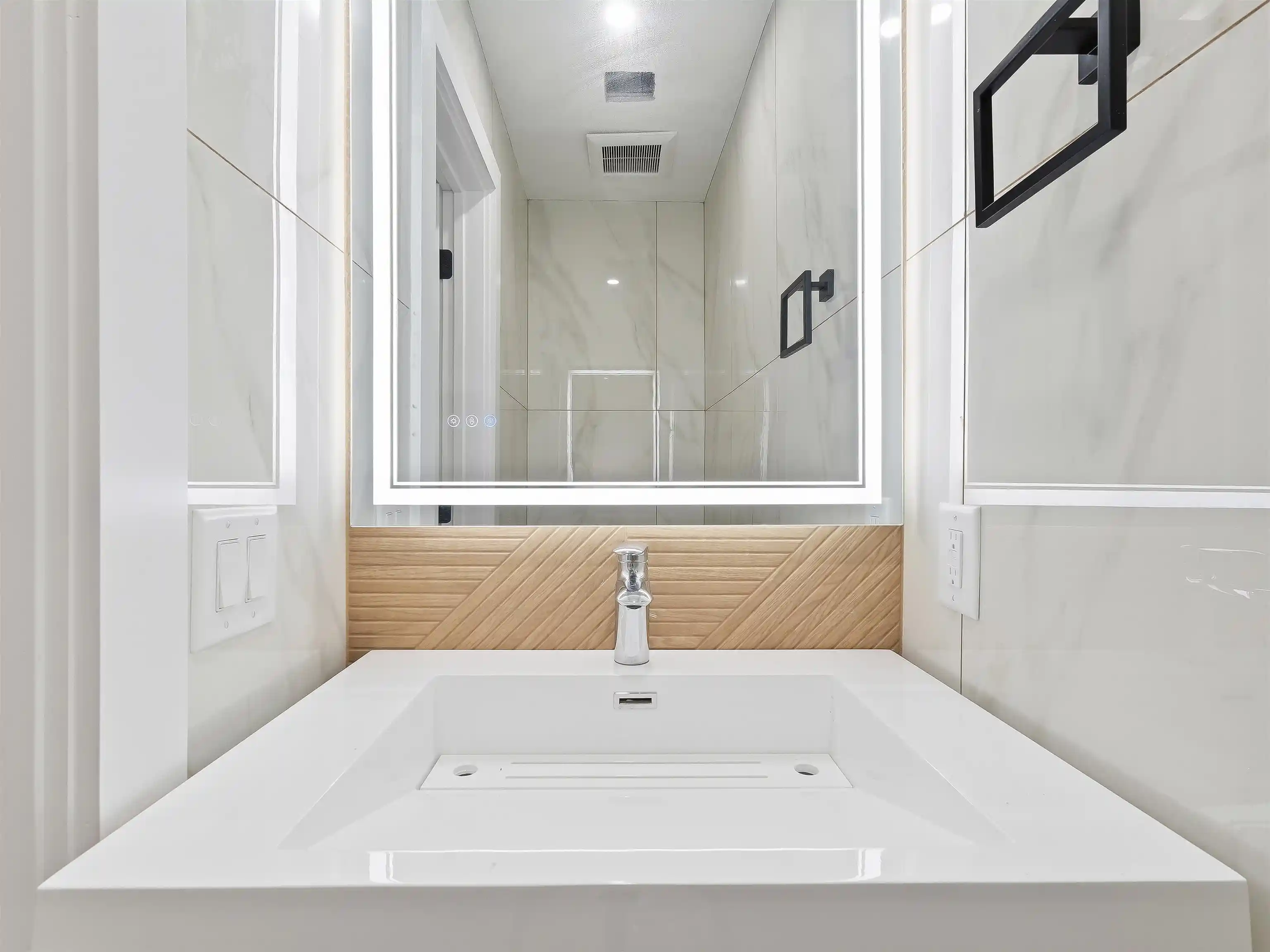 2nd image of 152 Bleecker St, Jersey City, NJ 07307