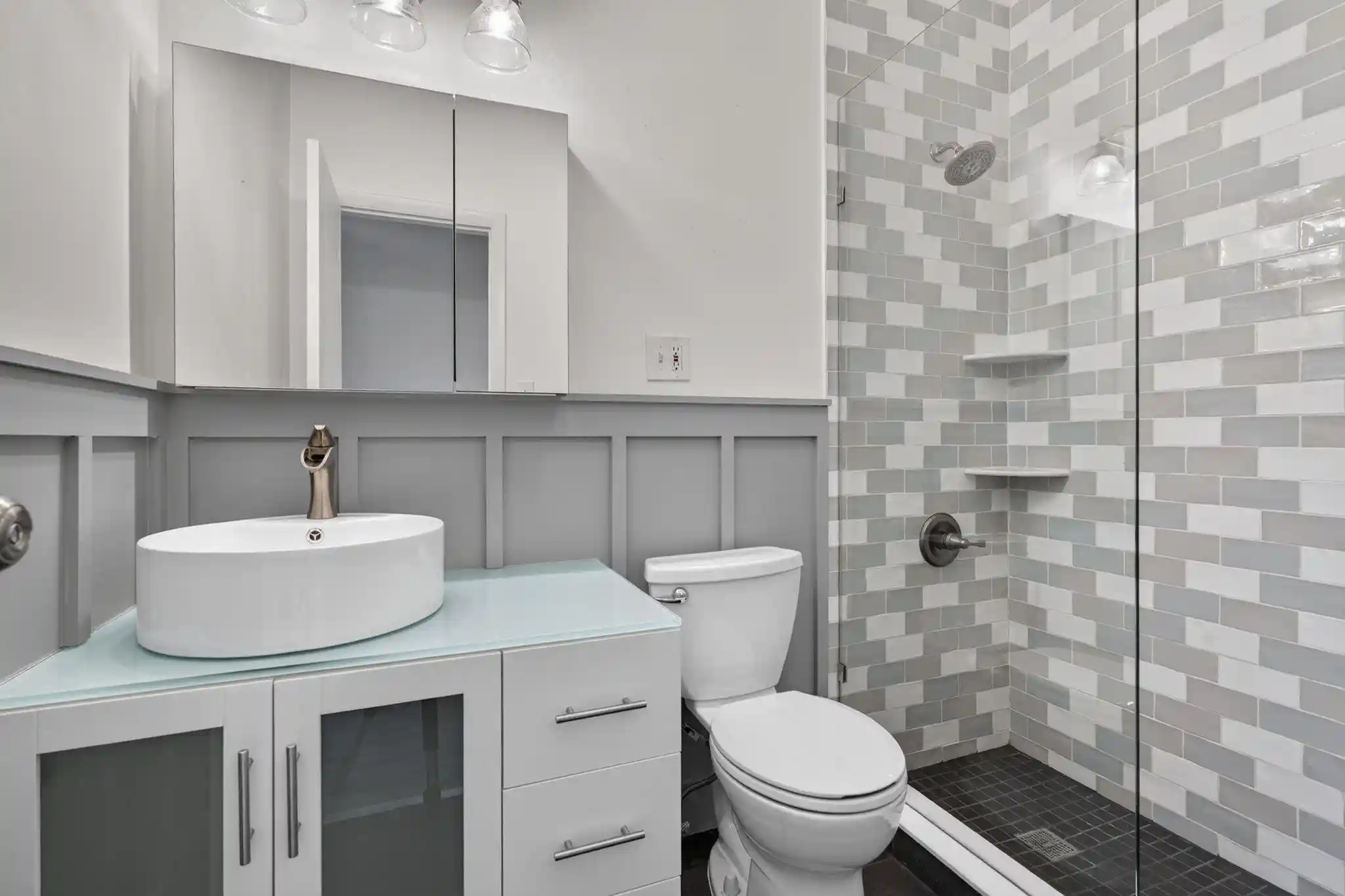 Photo 3 of Condo for sale at 815 Willow Ave #5L, Hoboken, NJ 07030 | MLS# 260017058 | Listing updated on 2026-09-17