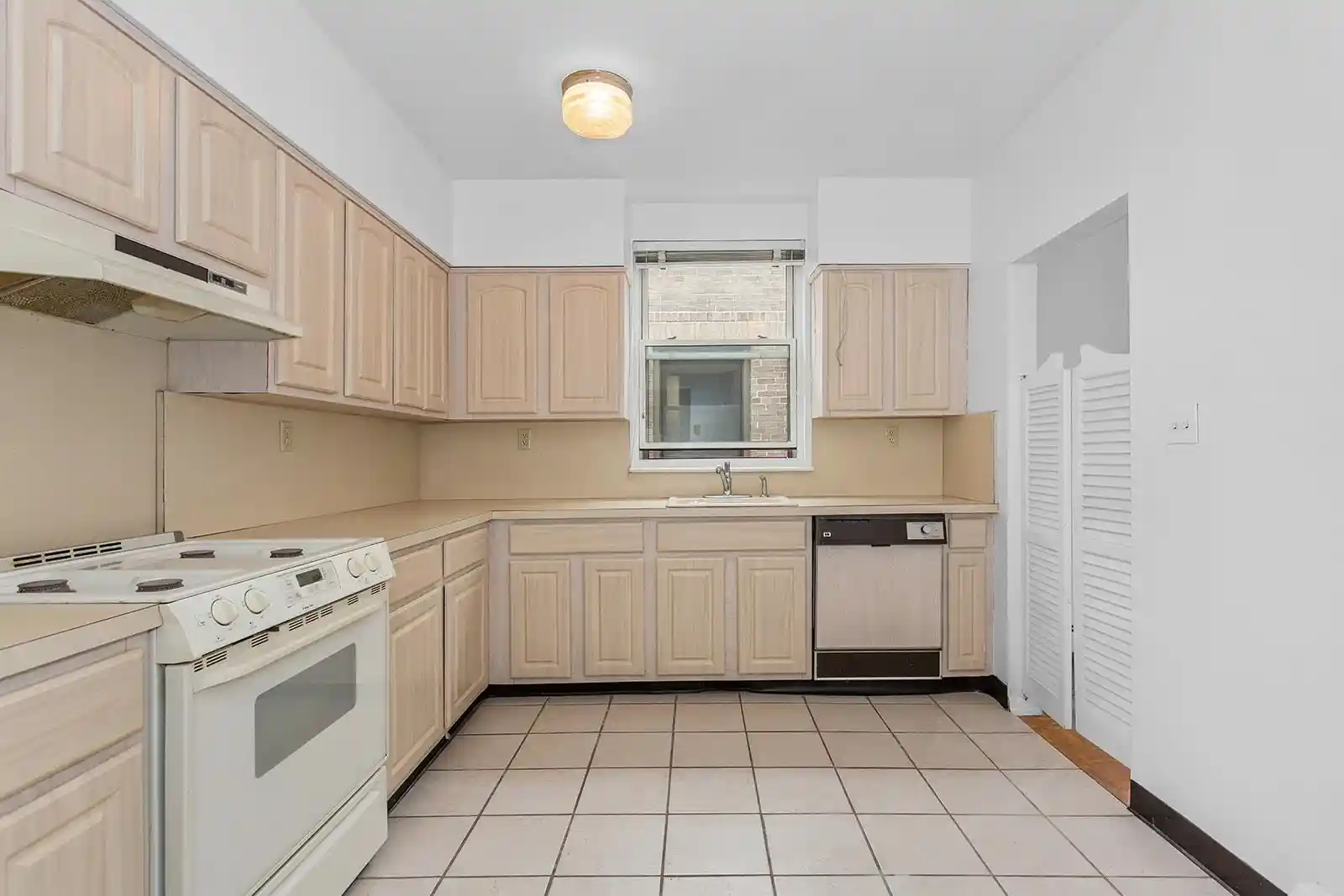 Photo 4 of Condo for sale at 2787 Kennedy Blvd #504, Jersey City, NJ 07306 | MLS# 260017076 | Listing updated on 2026-09-17