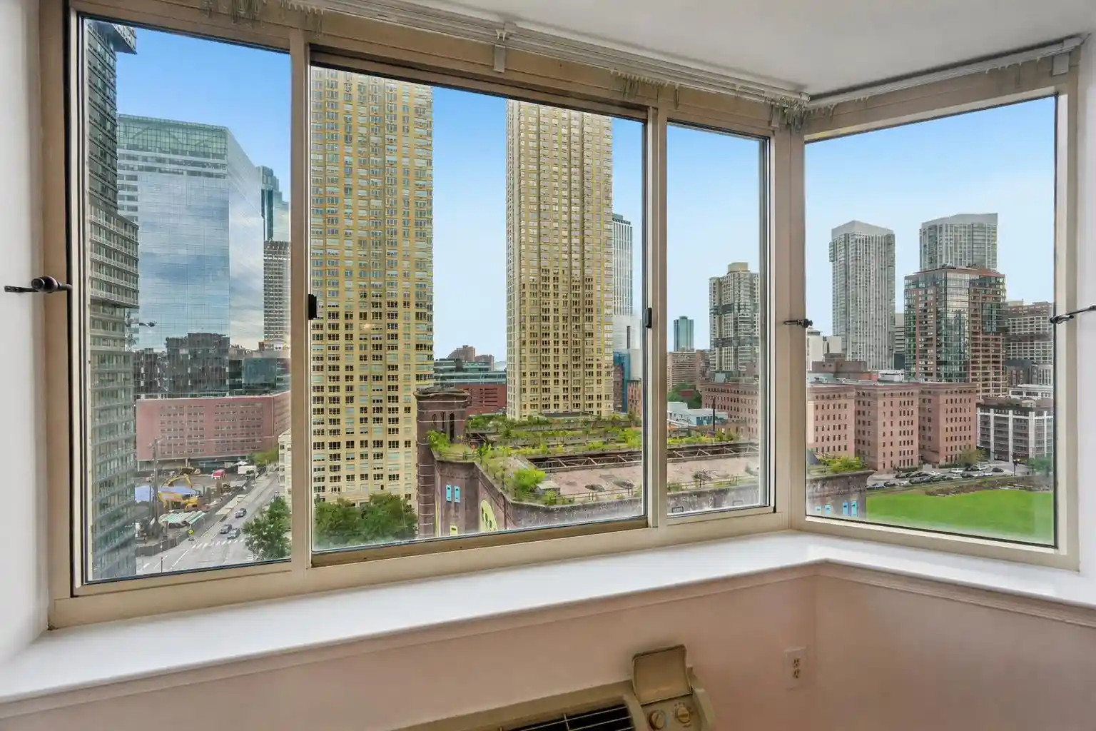 Listing Photo 5 - Condo for sale in building located at 1 2Nd St, Jersey City, NJ 07302 - Unit #1503
