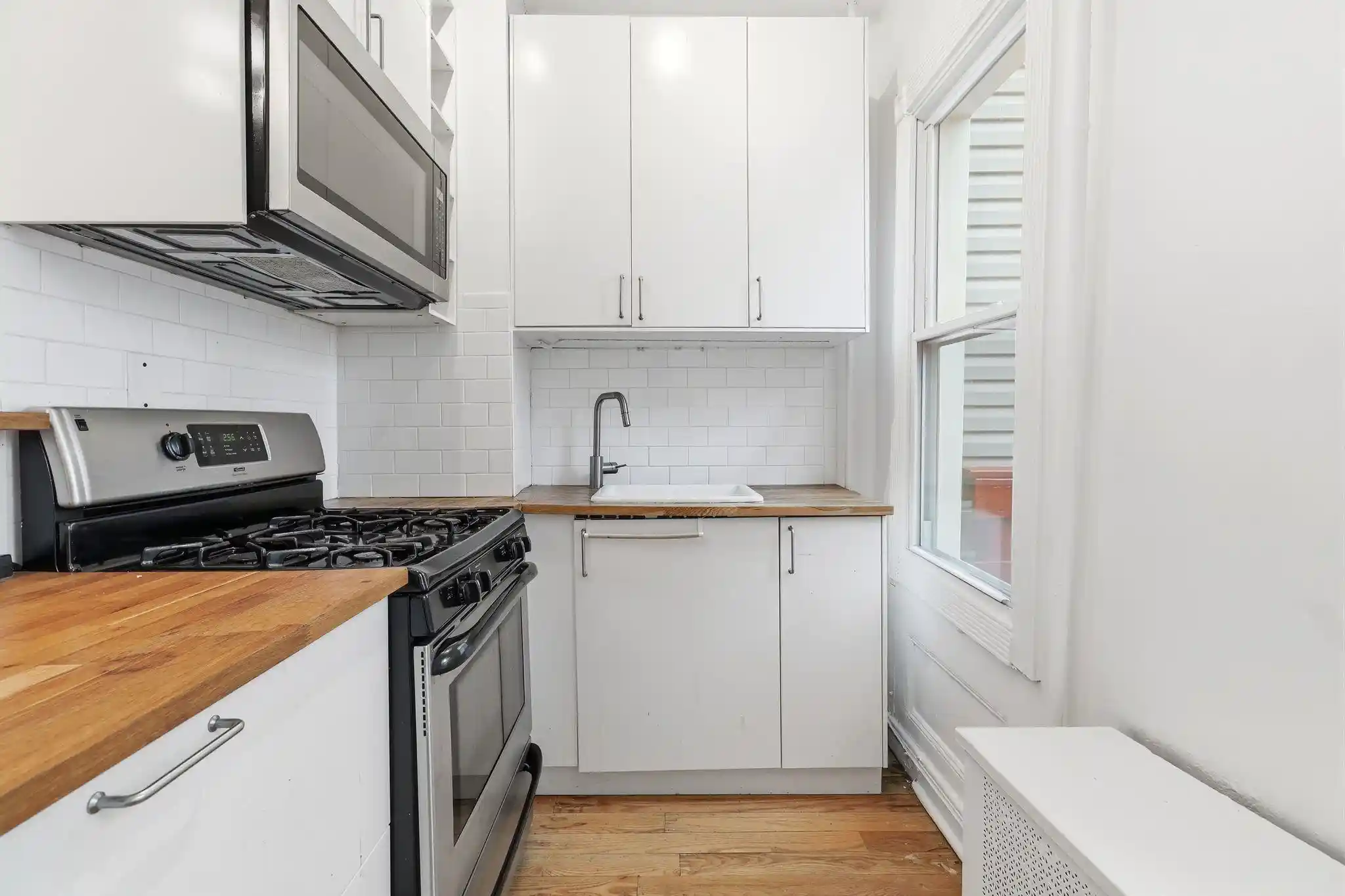 Photo 3 of House for sale at 491 Mercer St, Jersey City, NJ 07306 | MLS# 260017171 | Listing updated on 2026-08-27