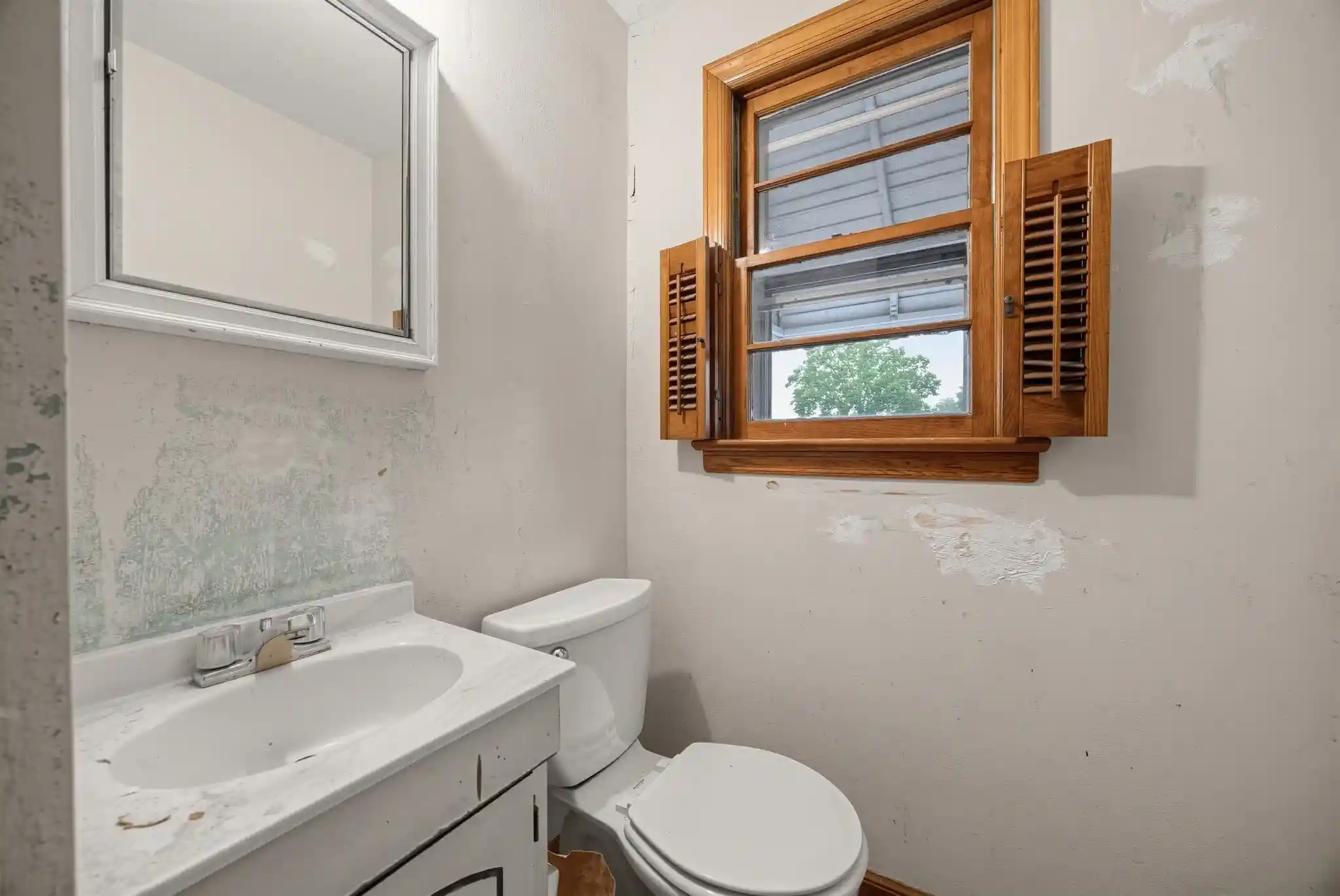 Photo 3 of Sale Pending at 155 Columbia Ave, Nutley, NJ 07110 | MLS# 260017223 | Listing updated on 2026-09-08