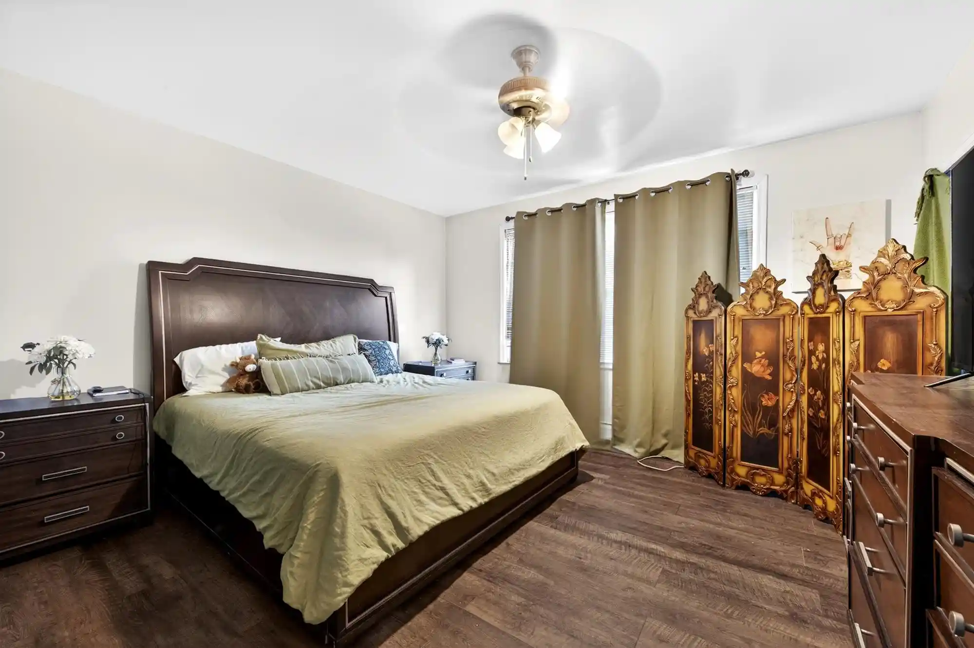 Photo 3 of Single family home for sale at 129 Avenue E, Bayonne, NJ 07002 | MLS# 260017228 | Listing updated on 2026-09-02