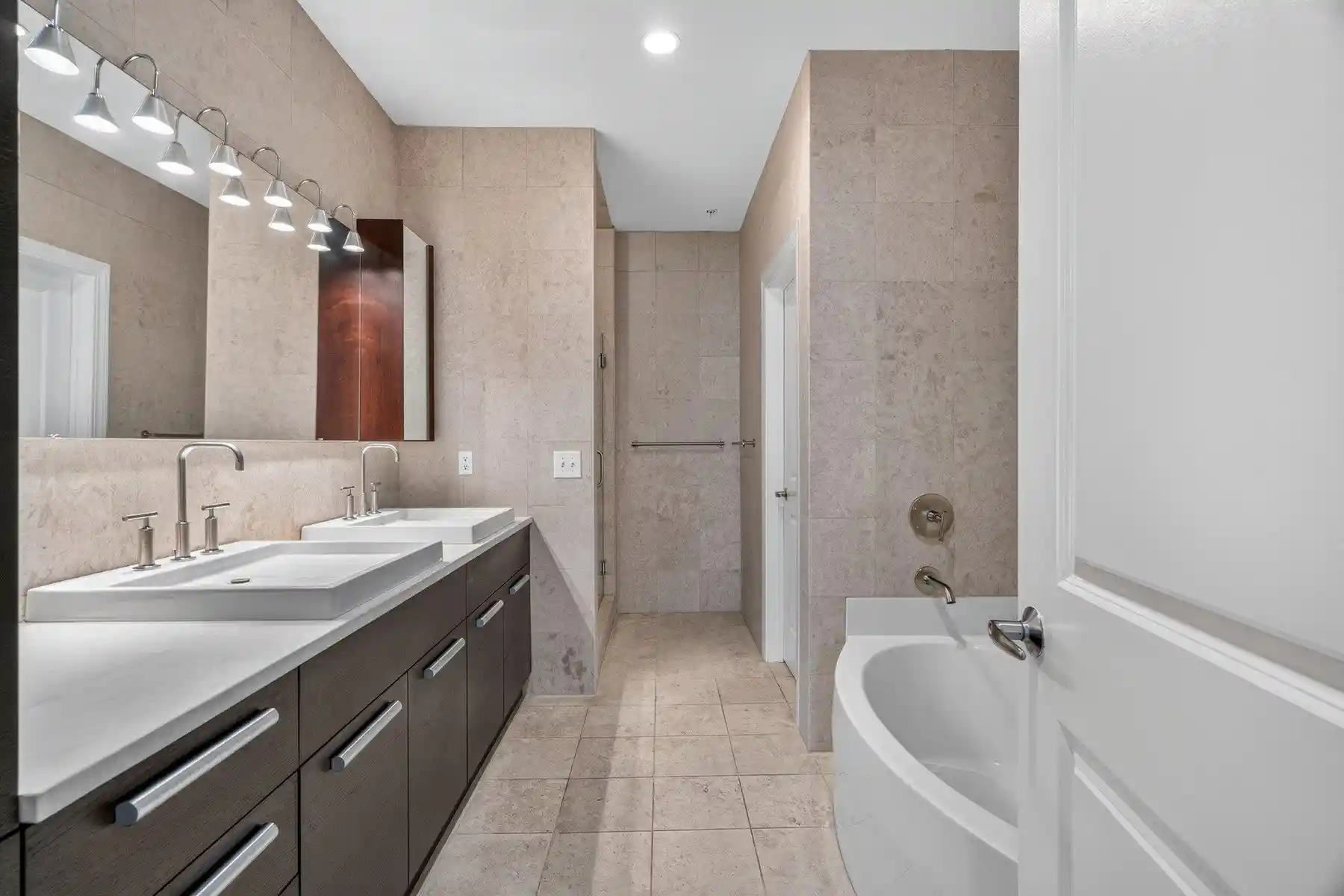 Listing Photo 5 - Condo for sale in building located at 20Th Ave At Prt Imperial, West New York, NJ 07093 - Unit #233/ 235