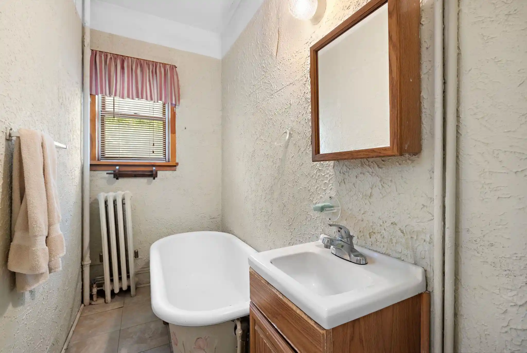 Photo 3 of Sale Pending at 30 Lincoln St, Jersey City, NJ 07307 | MLS# 260017378 | Listing updated on 2026-09-11