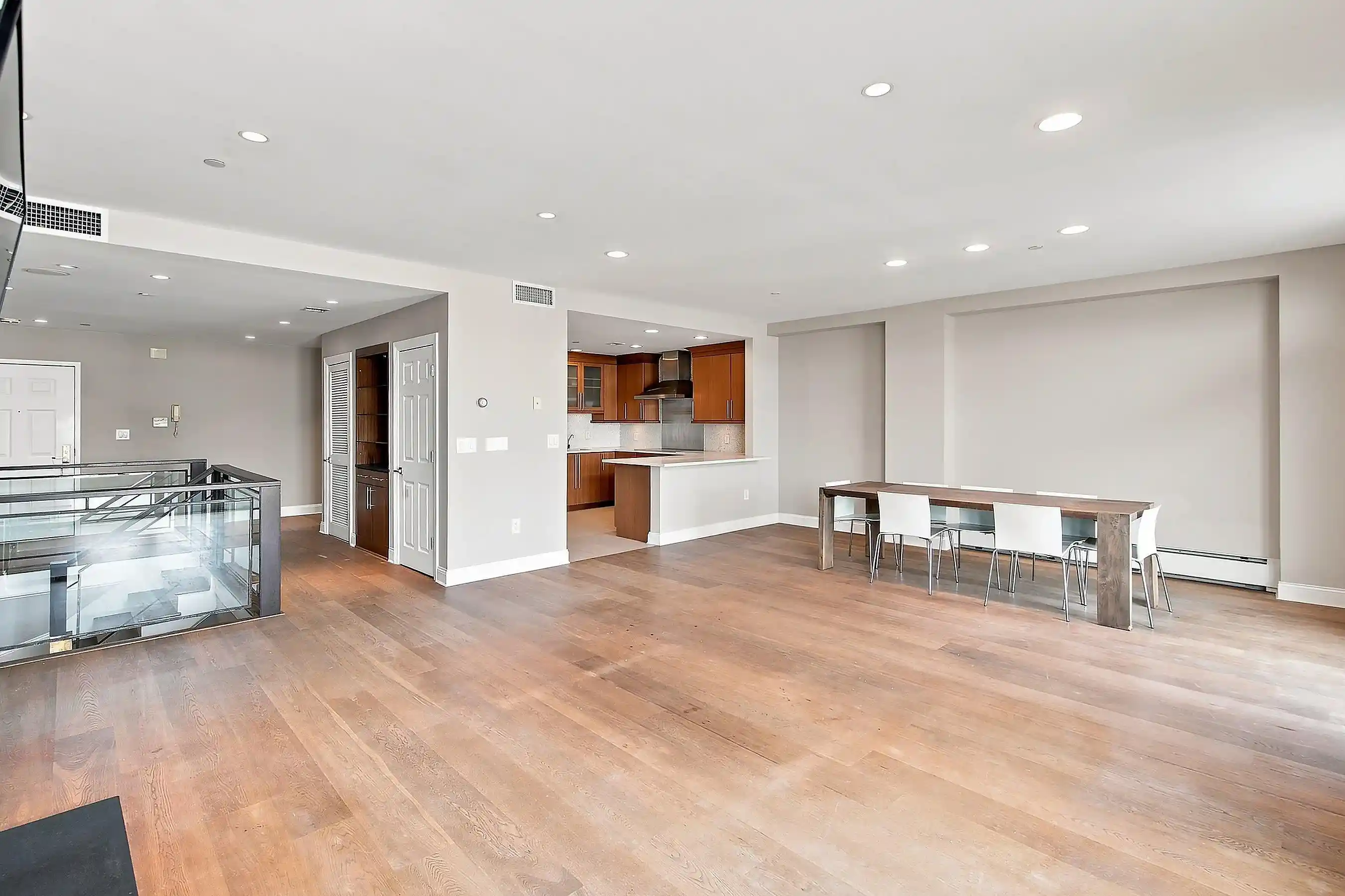 Photo 4 of Condo for sale at 208 Shearwater Ct W #71, Jersey City, NJ 07305 | MLS# 260017520 | Listing updated on 2026-09-03