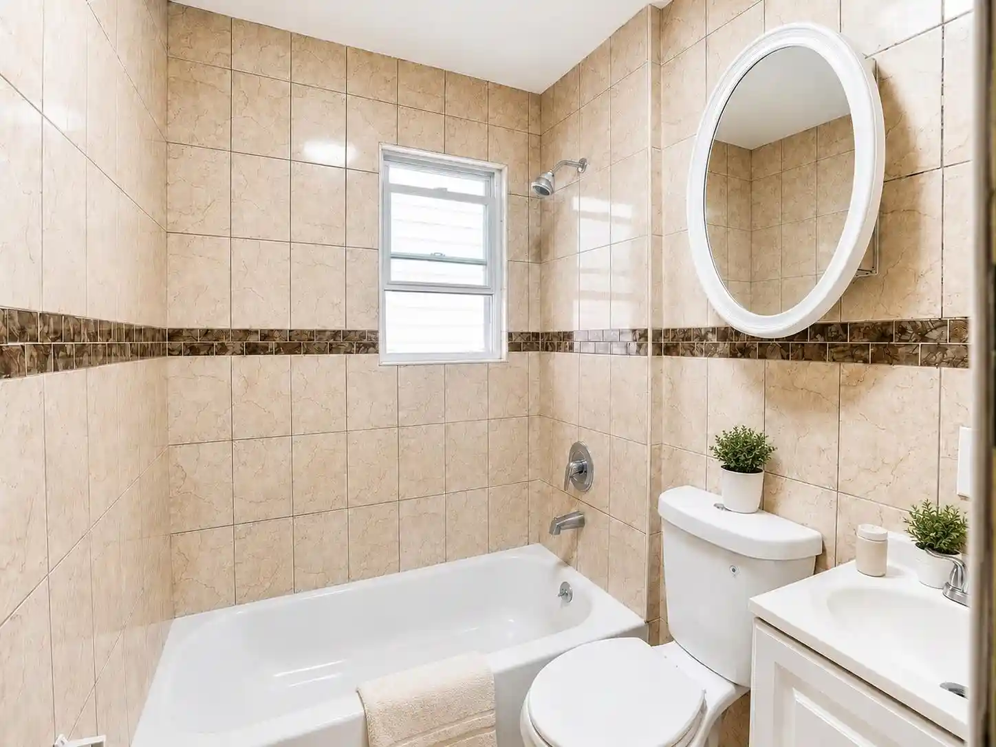 Listing Photo 5 - Condo for sale in building located at 164 Bayview Ave, Jersey City, NJ 07305
