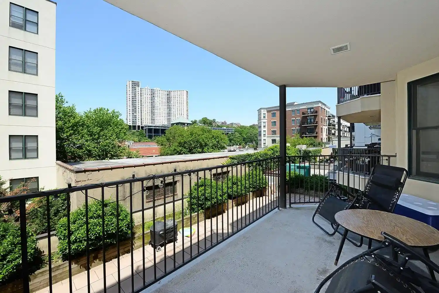 Photo 3 of Condo for sale at 920 Jefferson St #305, Hoboken, NJ 07030 | MLS# 260017598 | Listing updated on 2026-09-17