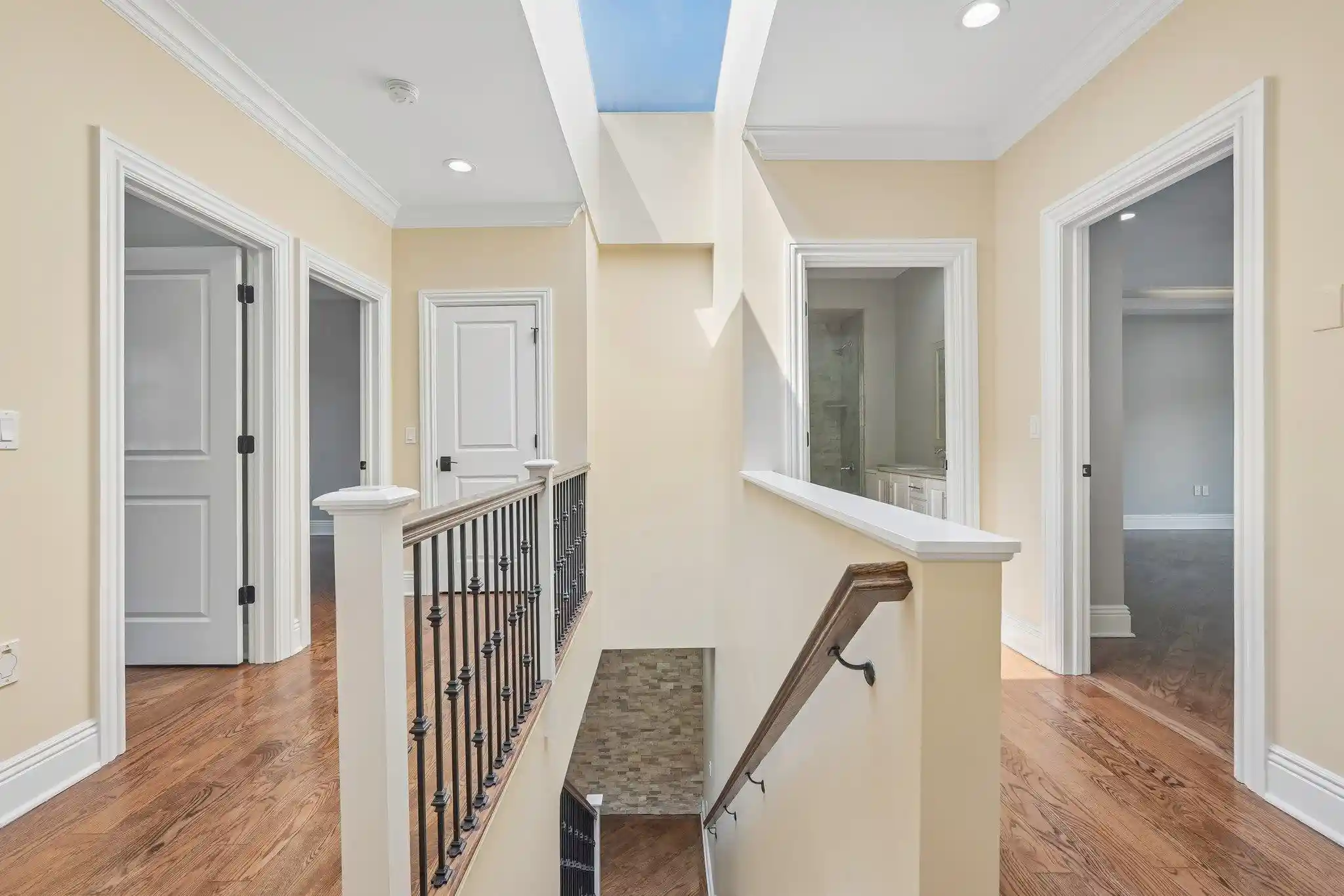 Photo 3 of Sale Pending at 20 Marquis Ct #20, Edgewater, NJ 07020 | MLS# 260017679 | Listing updated on 2026-09-16