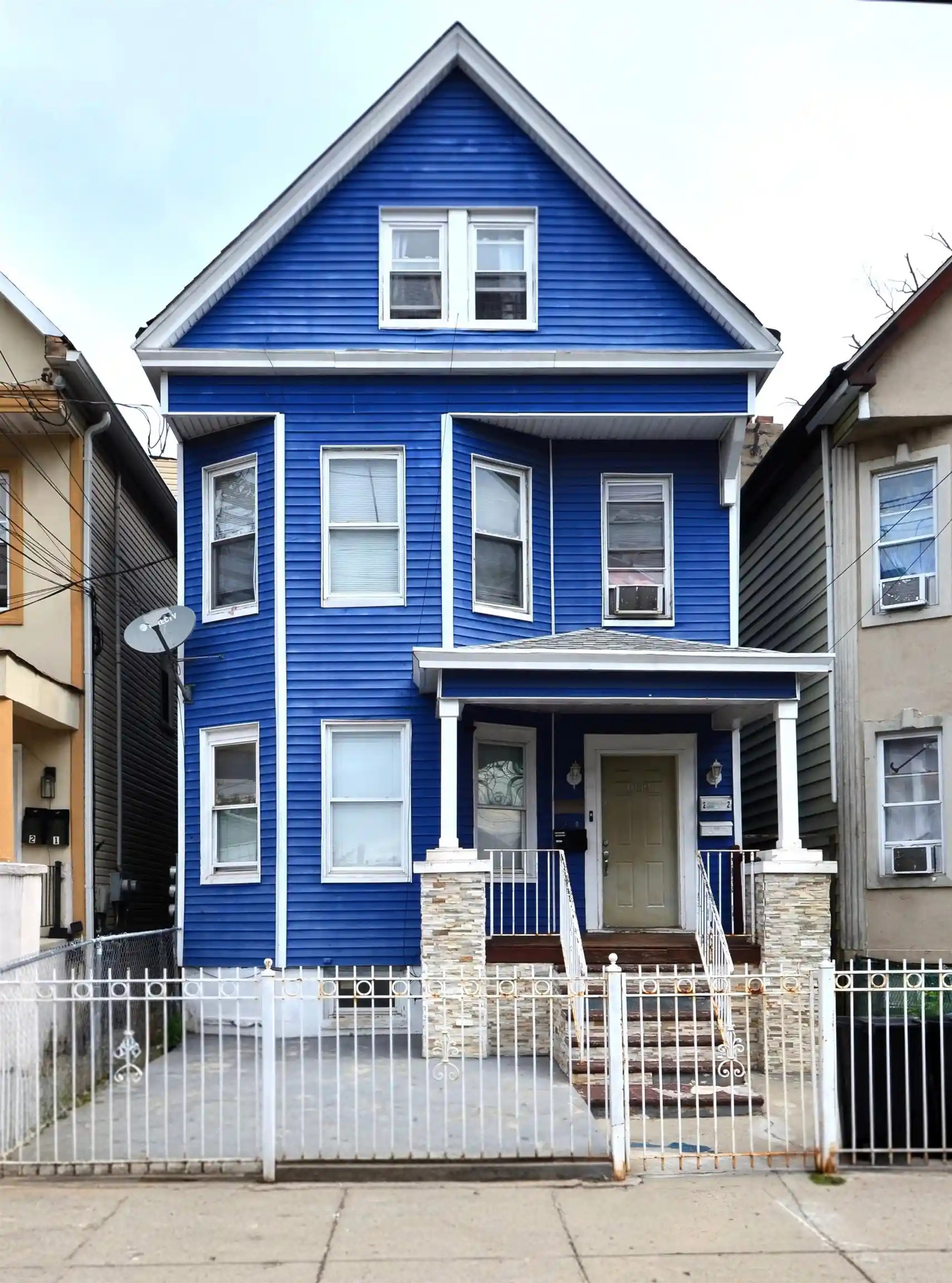 Multi family home for sale at 1059 Lafayette St, ELIZABETH, NJ 07201 | MLS# 260017758