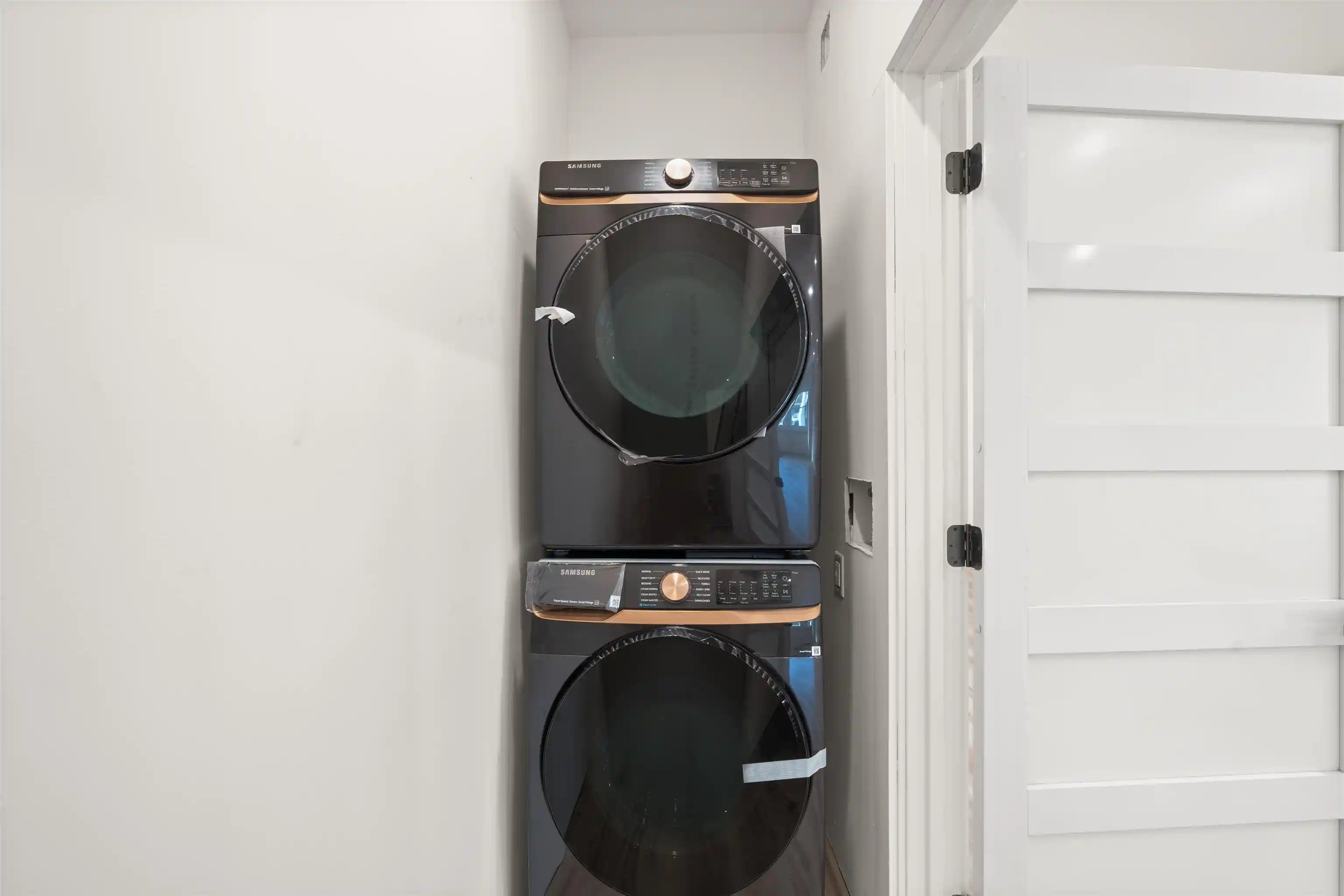 Photo 2 of Single family home for sale at 13 East 32nd St, Bayonne, NJ 07002 | MLS# 260017799 | Listing updated on 2026-09-18