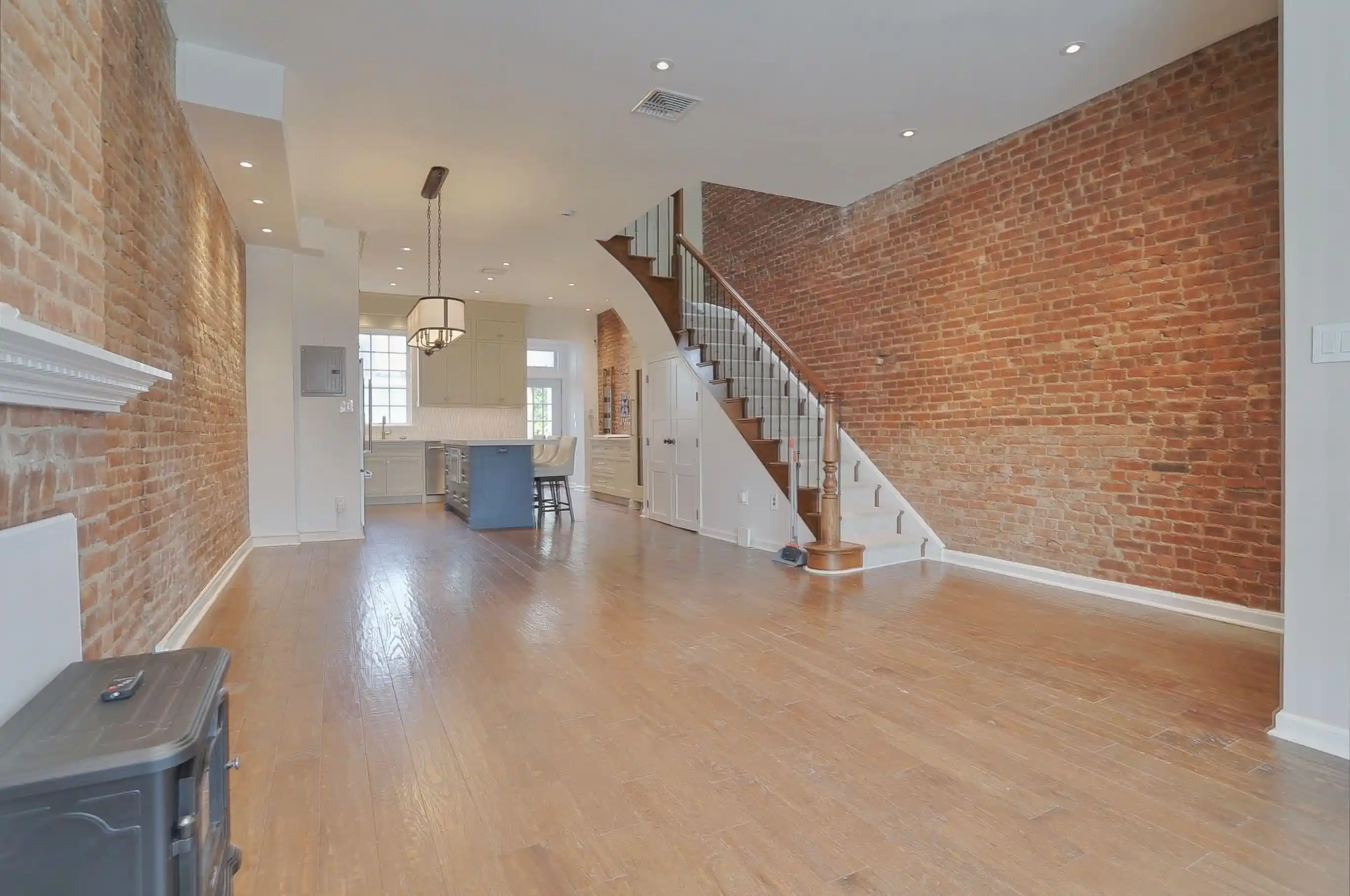 Photo 4 of Sale Pending at 1205 Palisade Ave, Union City, NJ 07087 | MLS# 260017875 | Listing updated on 2026-09-16