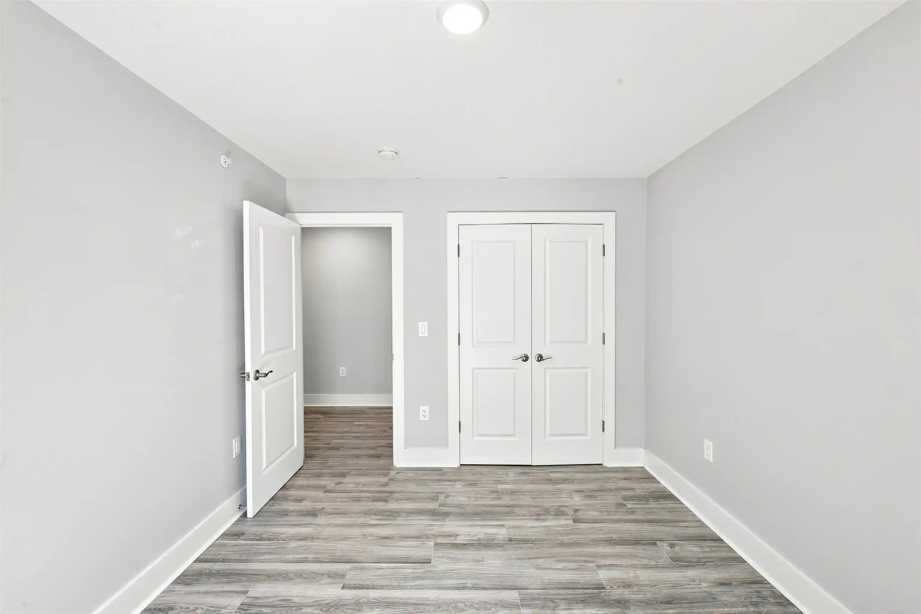 Listing Photo 4 - Condo for sale in building located at 417 14th St, Union City, NJ 07087 - Unit #401