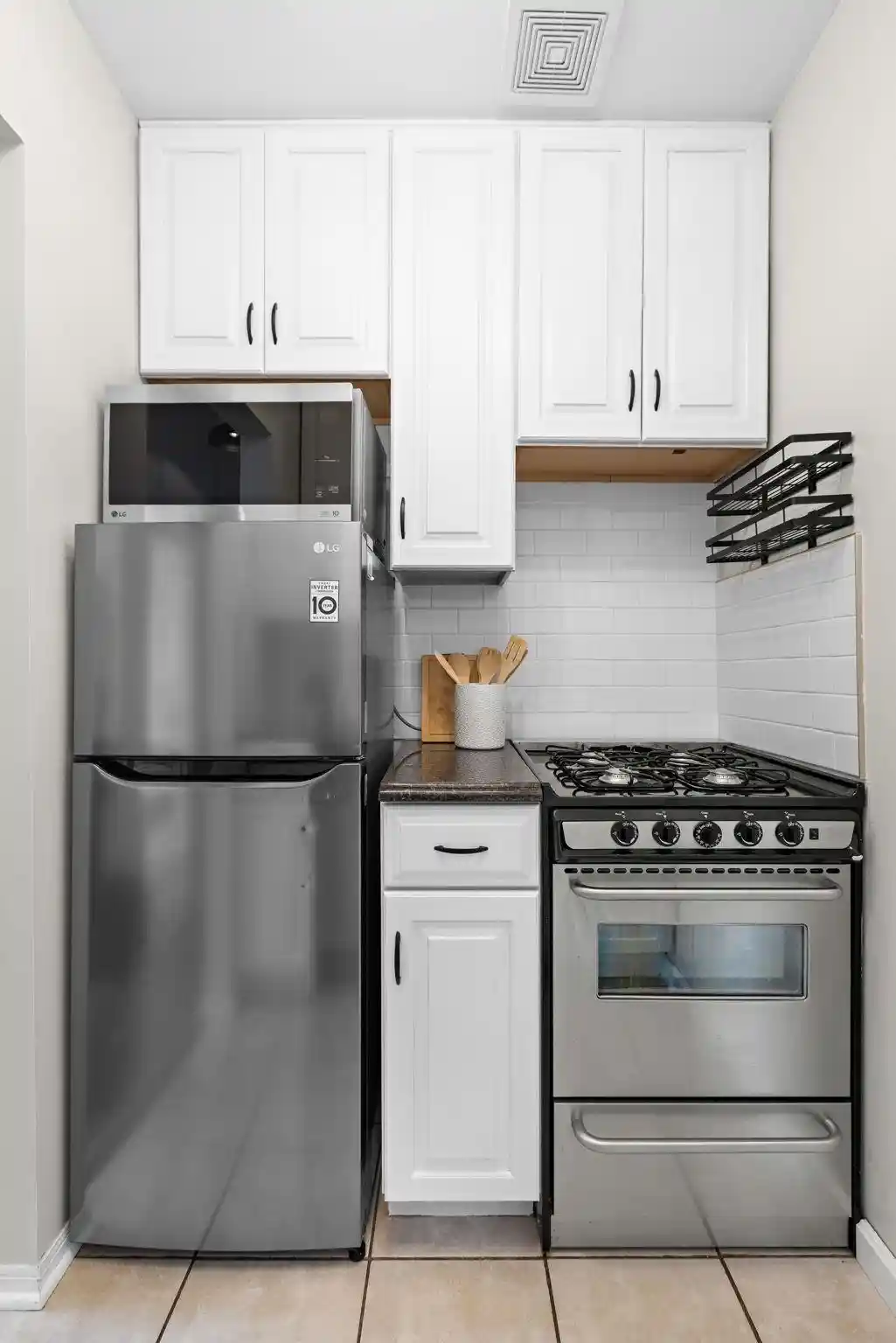 Photo 4 of Condo for sale at 1015 Grand St #4B, Hoboken, NJ 07030 | MLS# 260017974 | Listing updated on 2026-09-14