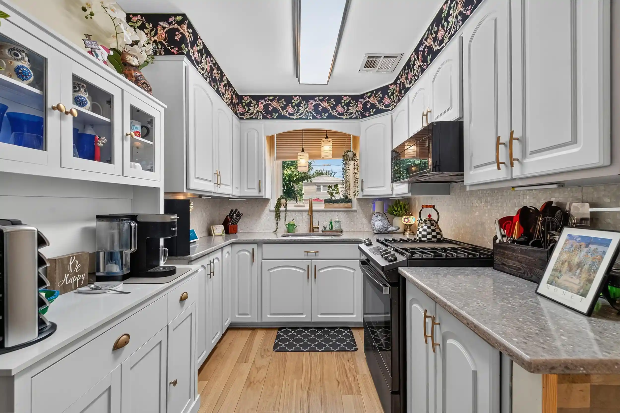 Photo 3 of Single family home for sale at 29 Parkside Ln, Bayonne, NJ 07002 | MLS# 260018015 | Listing updated on 2026-10-09