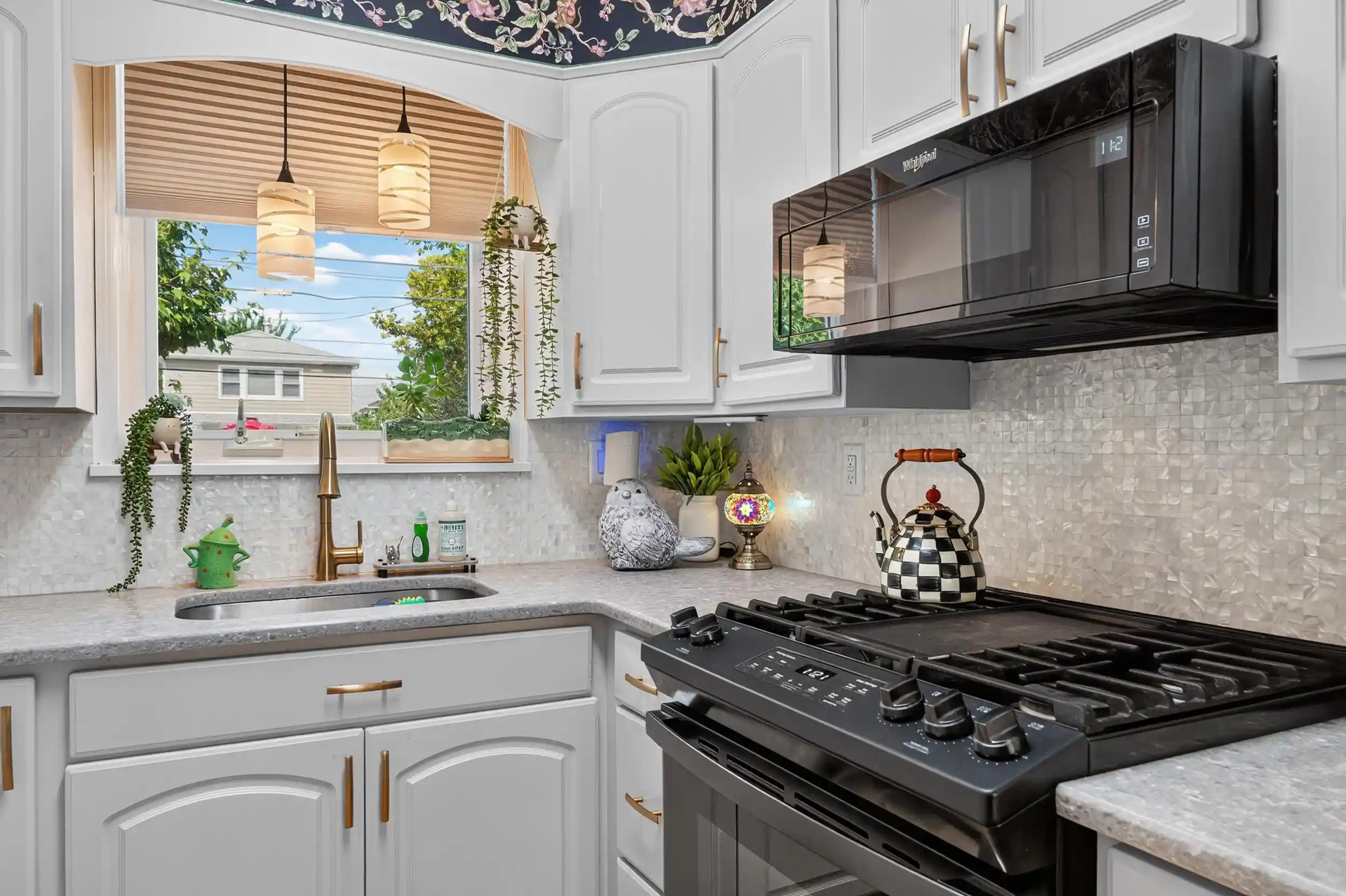 Photo 4 of Single family home for sale at 29 Parkside Ln, Bayonne, NJ 07002 | MLS# 260018015 | Listing updated on 2026-10-09