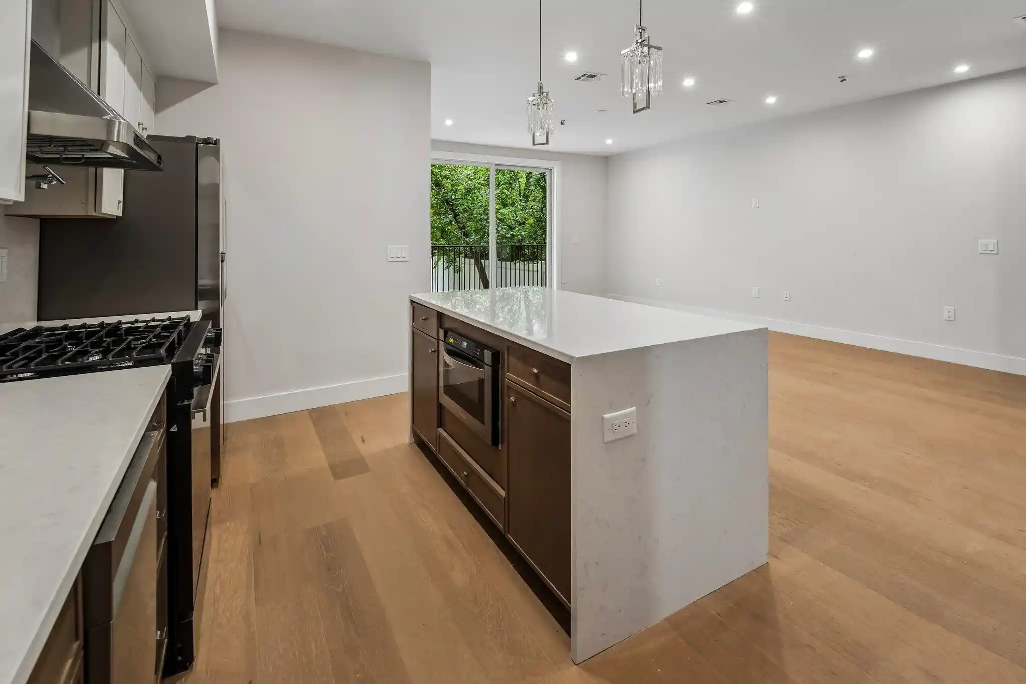 Photo 4 of Condo for sale at 89 Bright St #1, Jersey City, NJ 07302 | MLS# 260018029 | Listing updated on 2026-10-07