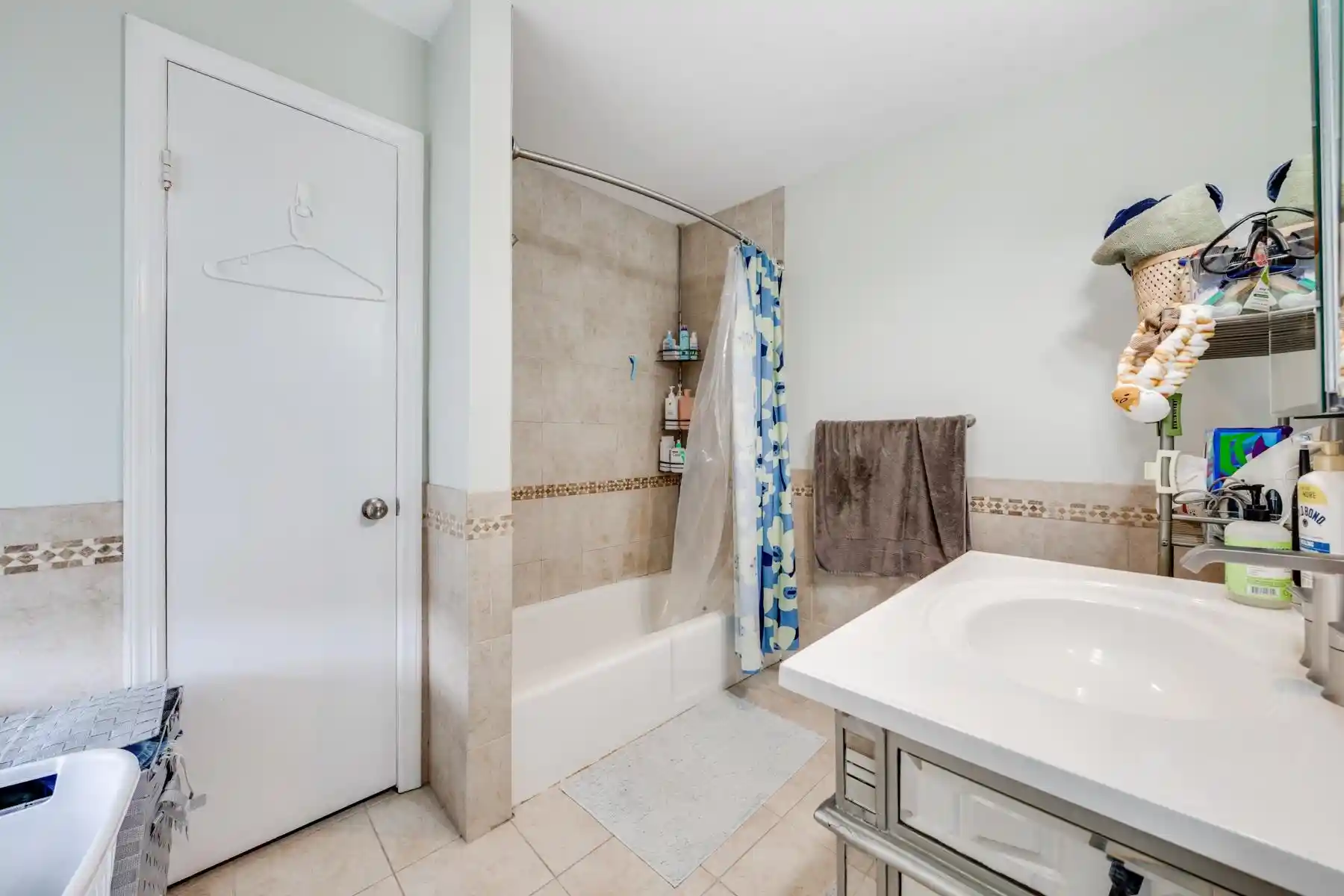Photo 3 of Condo for sale at 18 Bright St #C, Jersey City, NJ 07302 | MLS# 260018050 | Listing updated on 2026-09-15