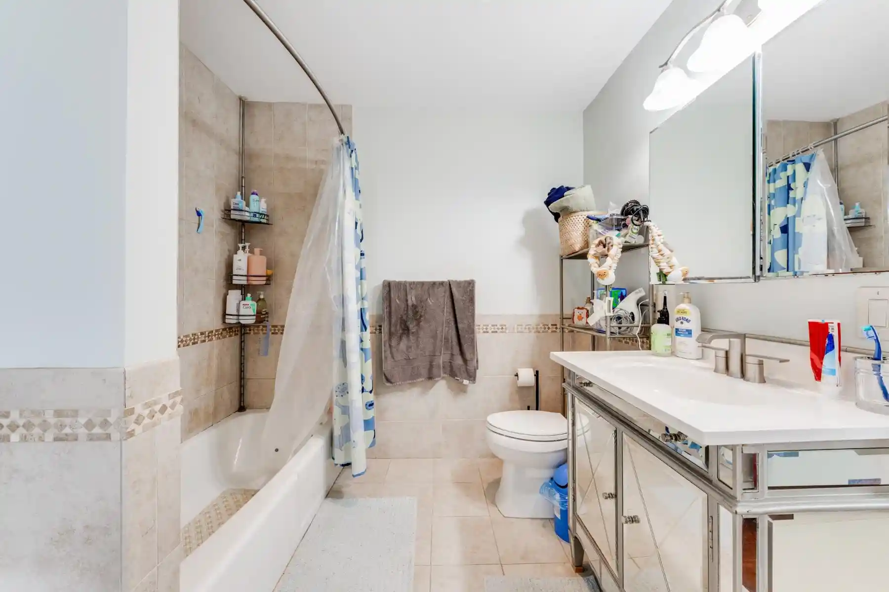 Photo 4 of Condo for sale at 18 Bright St #C, Jersey City, NJ 07302 | MLS# 260018050 | Listing updated on 2026-09-15