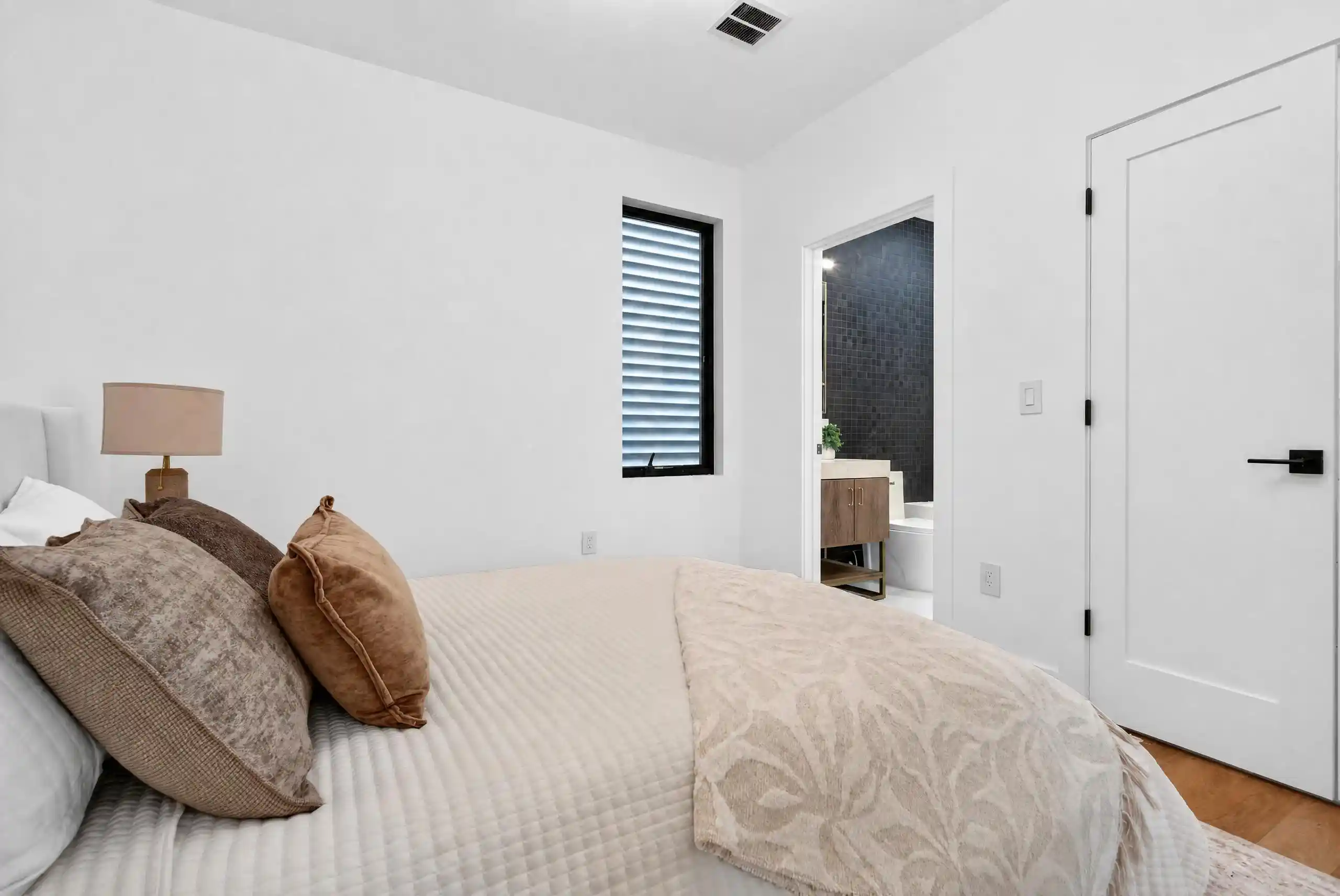 Photo 3 of Condo for sale at 19 Leonard St #1, Jersey City, NJ 07307 | MLS# 260018230 | Listing updated on 2026-09-17