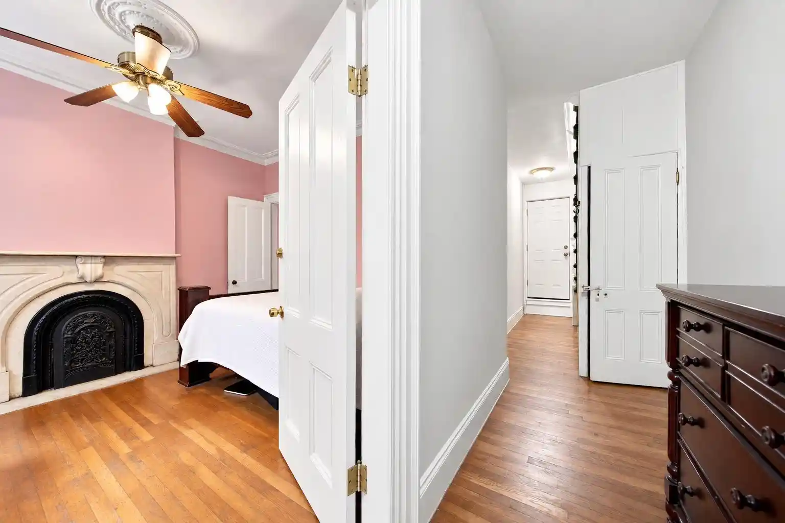 Photo 4 of Single family home for sale at 4955 Monmouth St, Jersey City, NJ 07302 | MLS# 260018308 | Listing updated on 2026-09-16