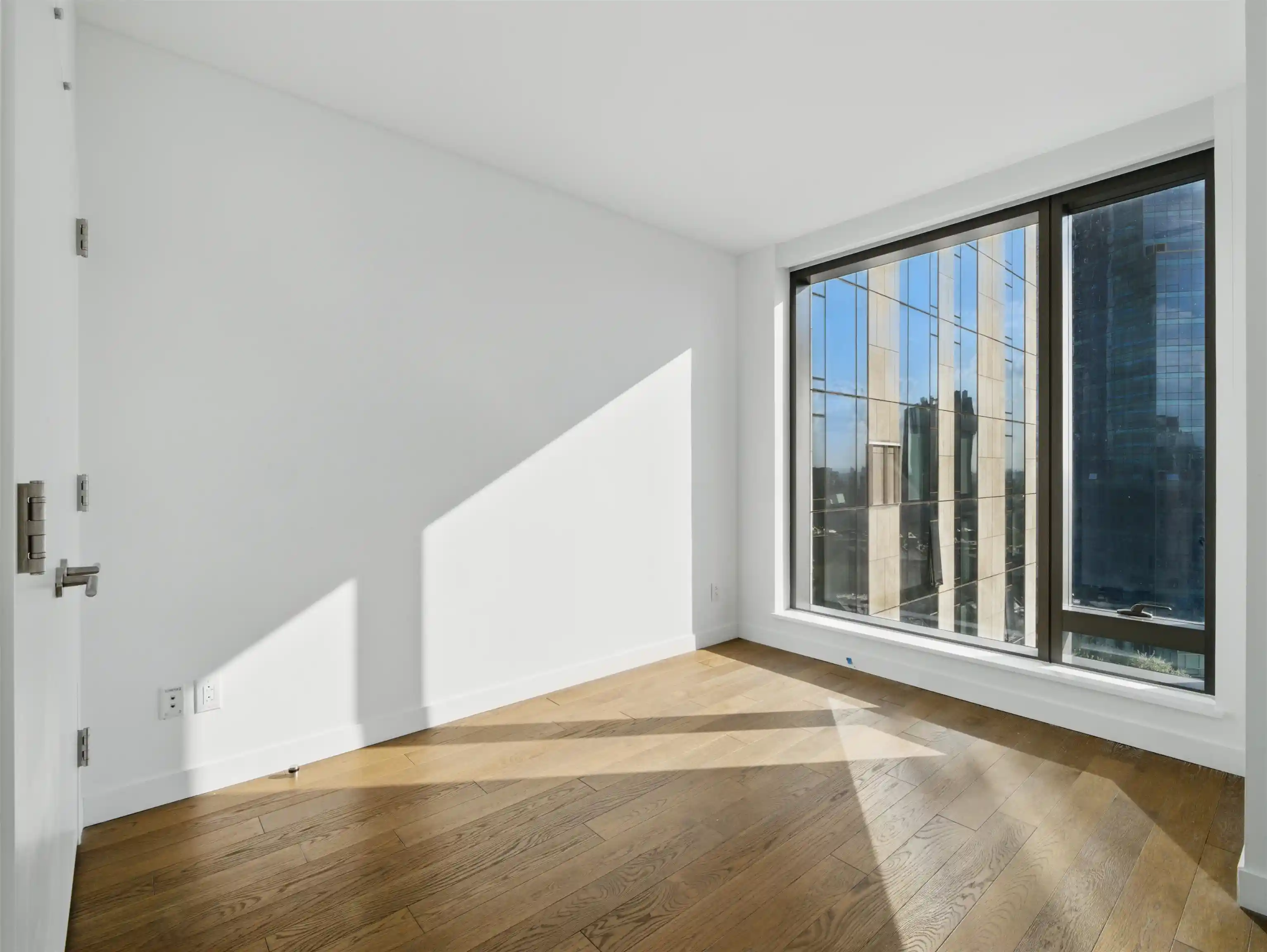 Photo 4 of Condo for sale at 99 Hudson St #4207, Jersey City, NJ 07302 | MLS# 260018317 | Listing updated on 2026-09-11