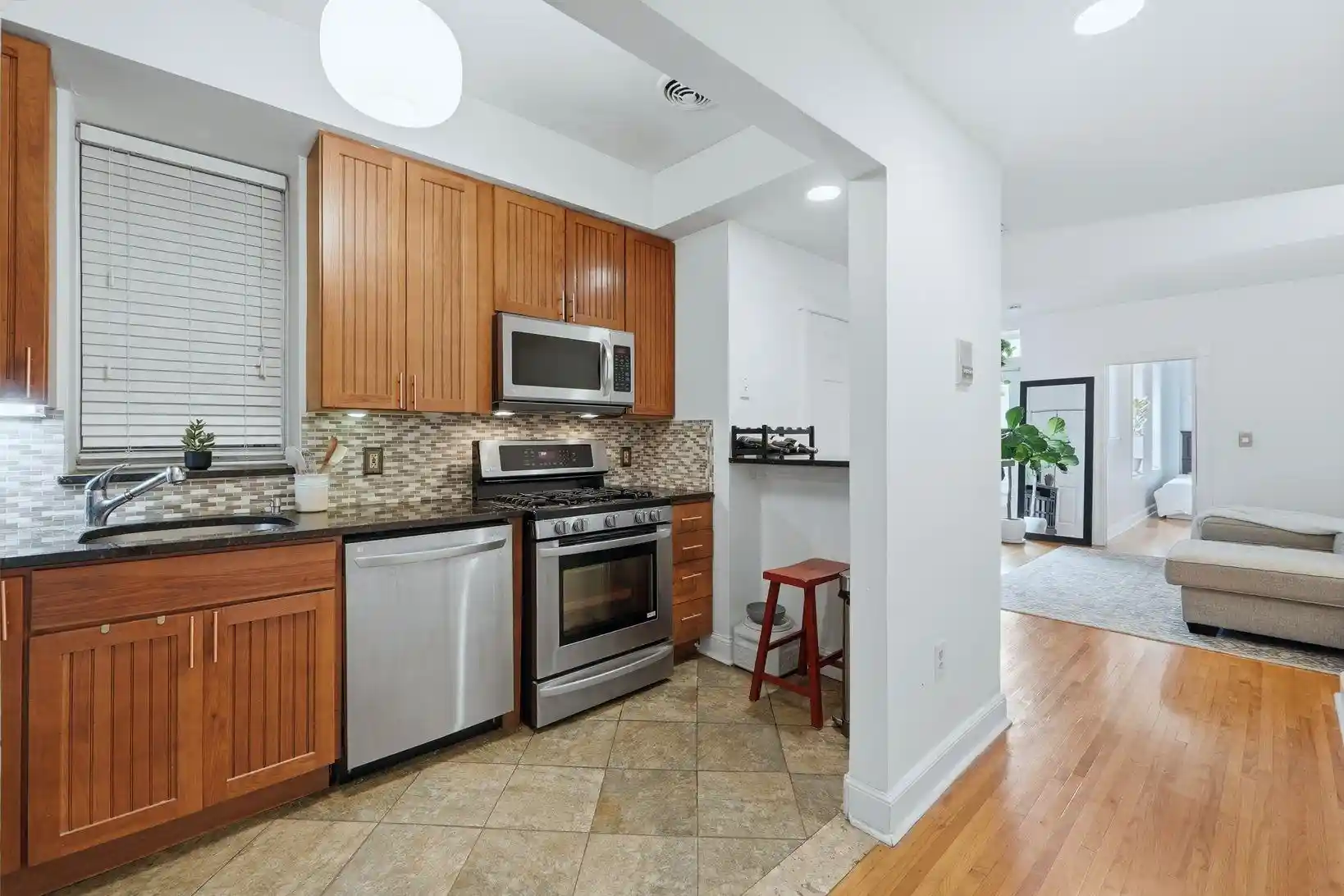 Photo 4 of Condo for sale at 444 Jersey Ave #5, Jersey City, NJ 07302 | MLS# 260018320 | Listing updated on 2026-09-15