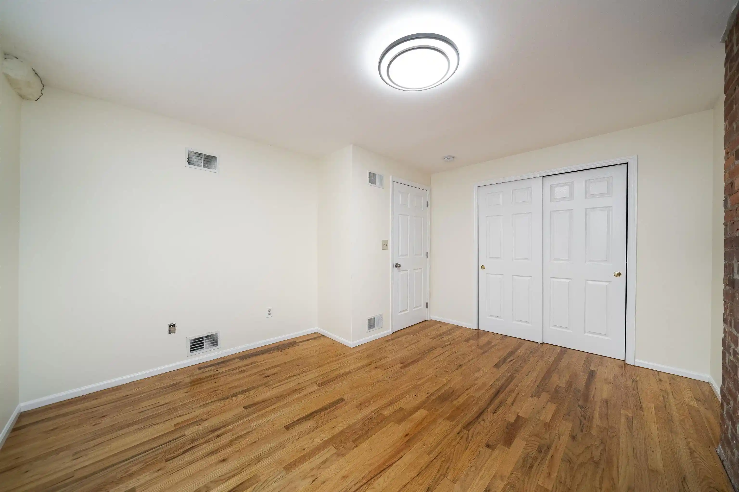 Photo 3 of House for sale at 524 Jersey Ave, Jersey City, NJ 07302 | MLS# 260018396 | Listing updated on 2026-09-15
