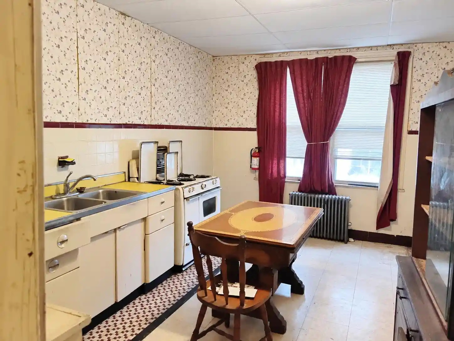 Photo 2 of Single family home for sale at 41 West 11th St, Bayonne, NJ 07002 | MLS# 260018450 | Listing updated on 2026-09-18
